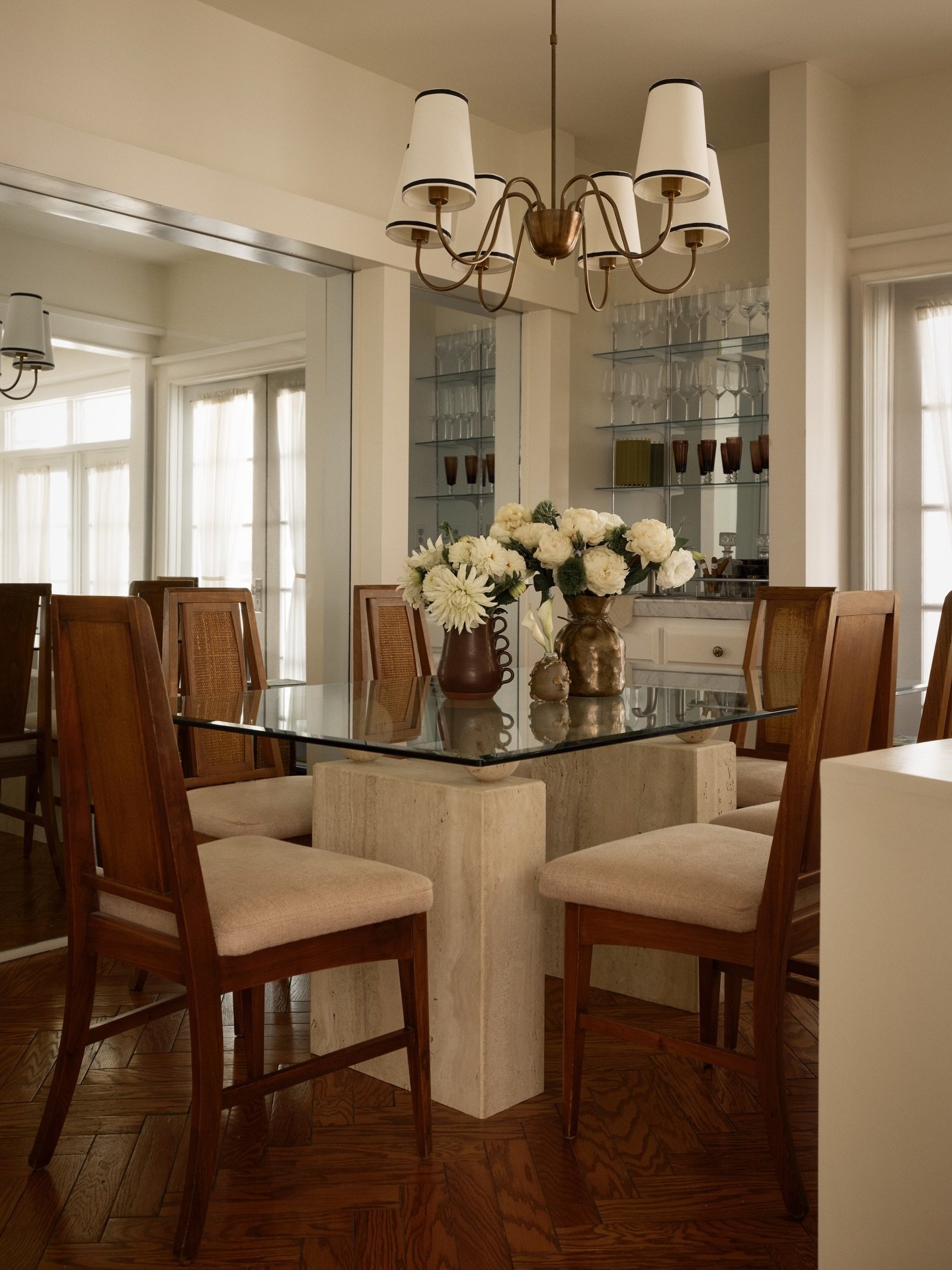 warm woods and sculptural stone 

featured in @admiddleeast