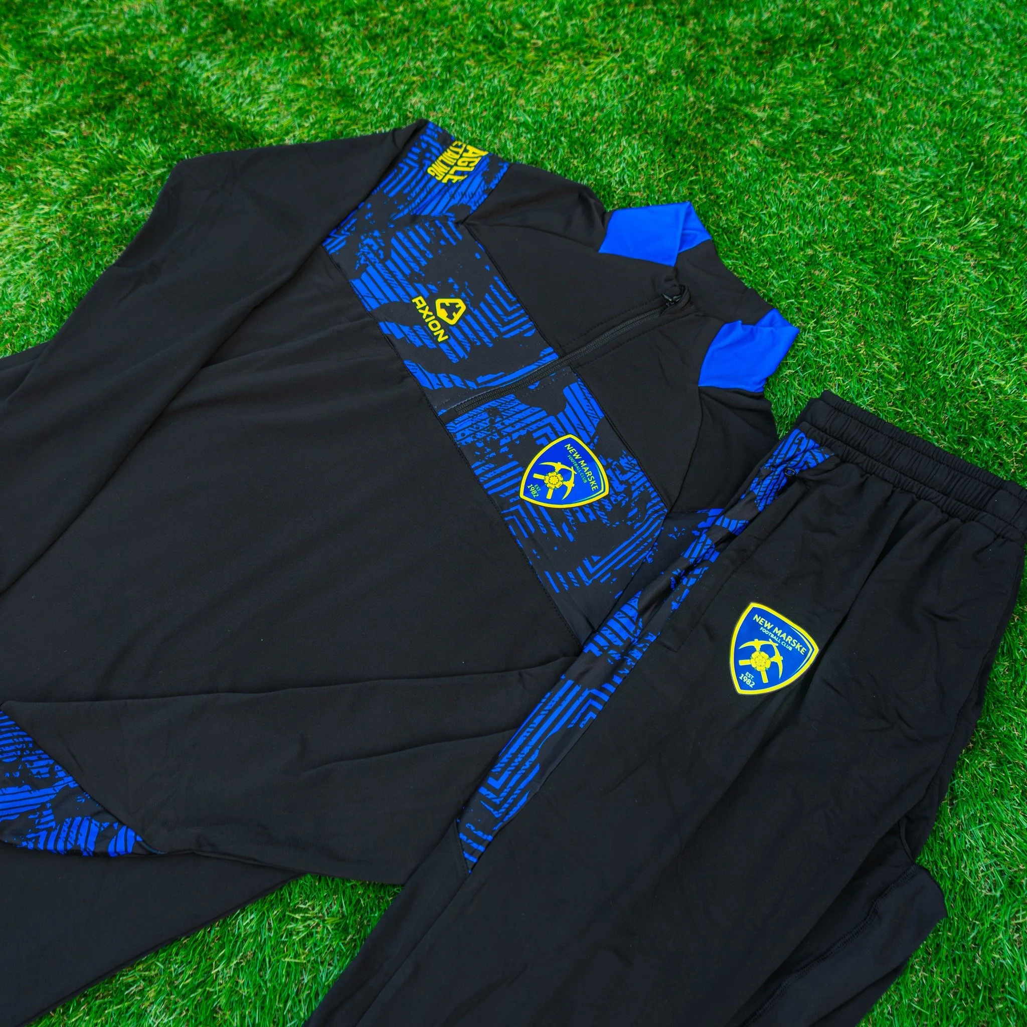 Custom Team Tracksuits for our friends at New Marske FC , What do you think? 

Equip your team with AXION today, get in touch via DM and we'll see what we can do for you!