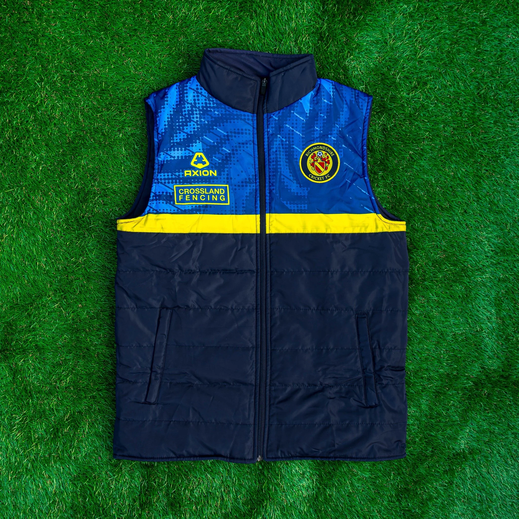 Keeping @@richmondshirecricketfc warm on the sidelines with these brand new Team Gilets! 🫡