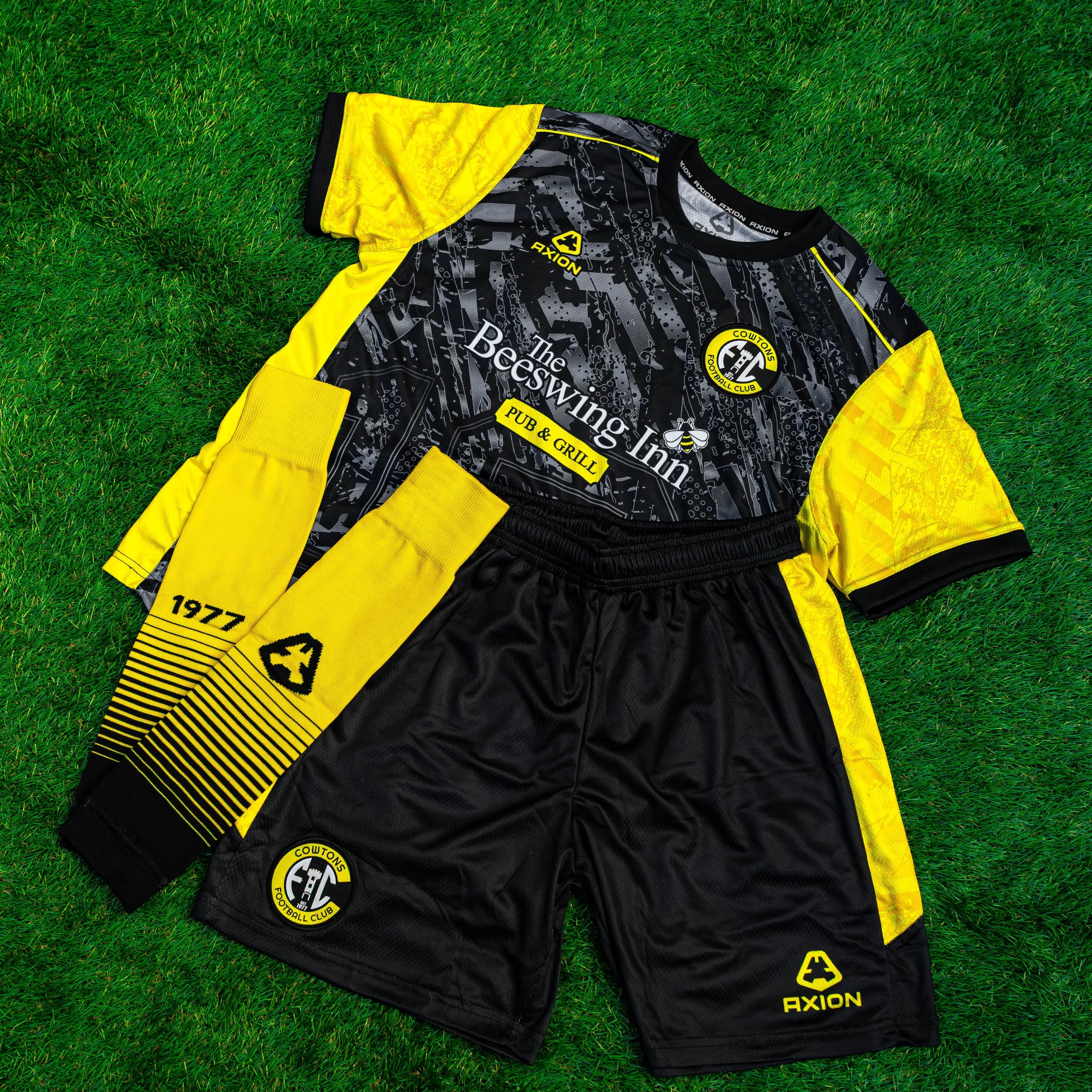 Cowtons-AwayKit-4.jpg