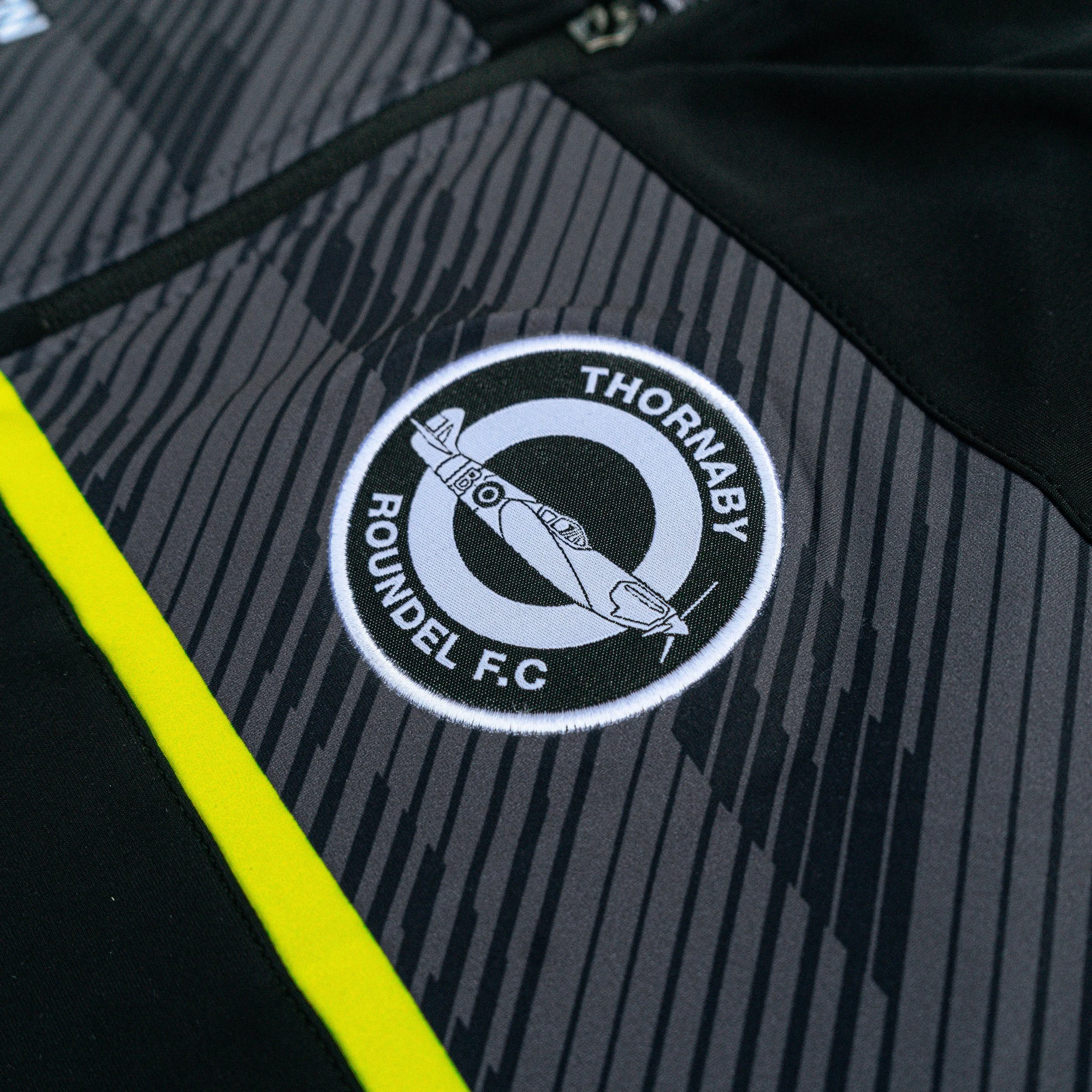 Roundel-QuarterZips-4.jpg