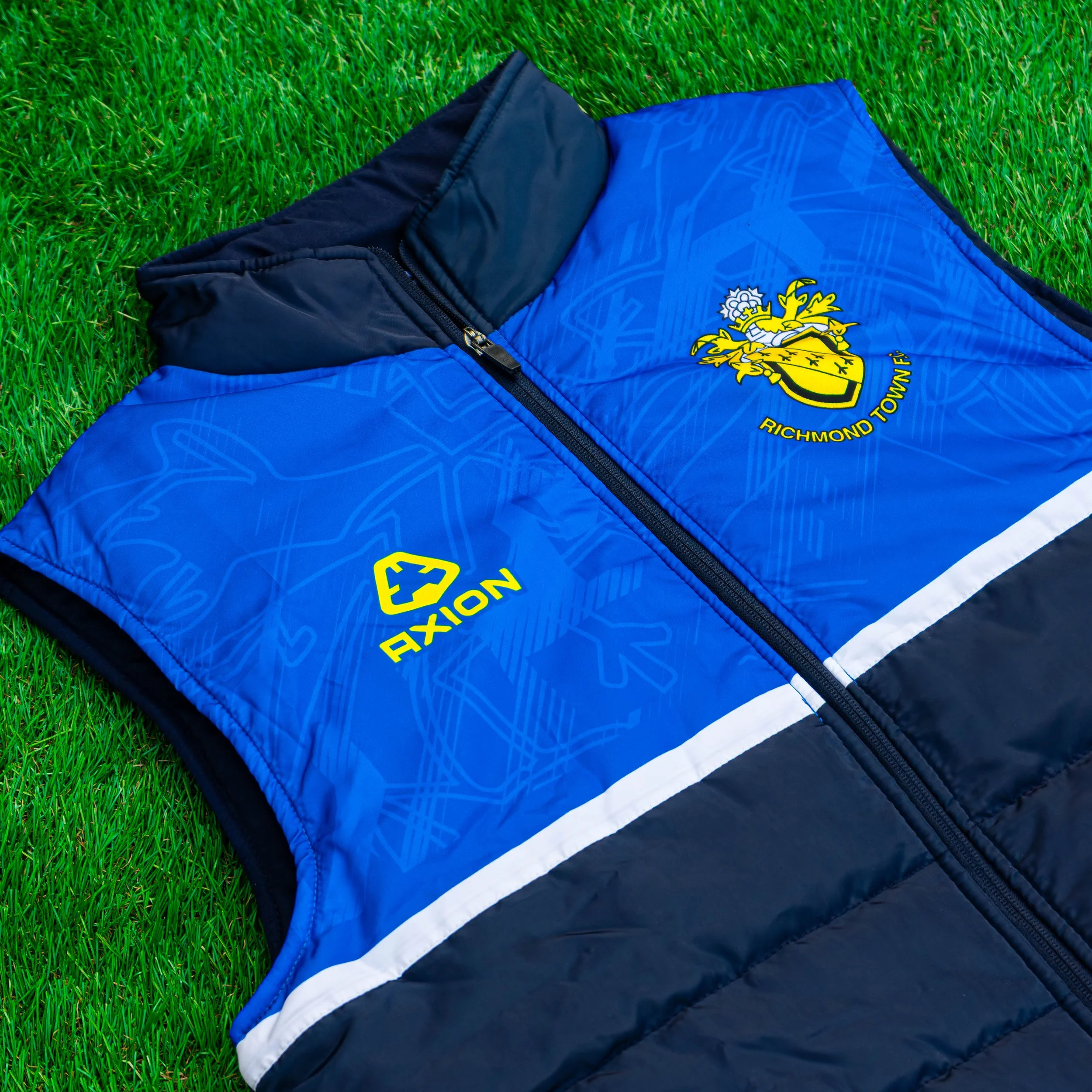 RichmondTown-Gilet-3.jpg