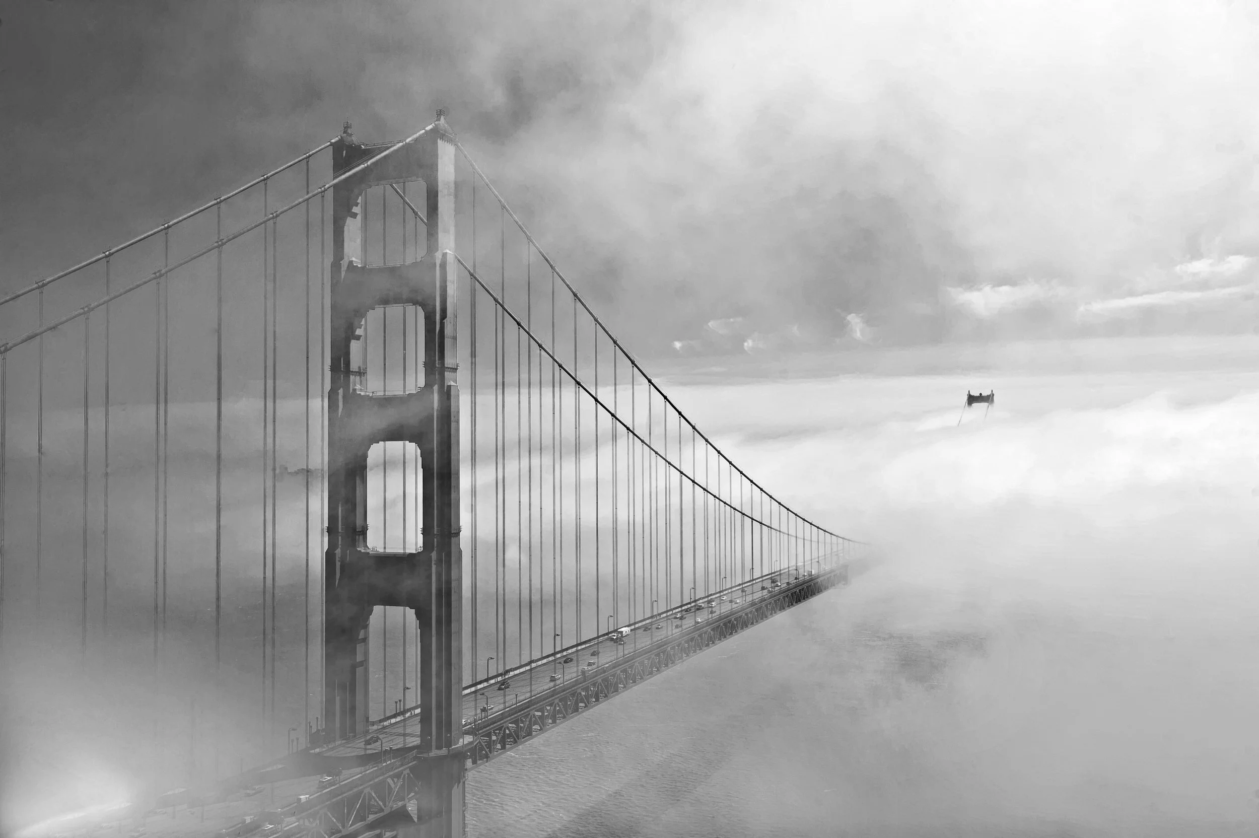 Golden Gate bw.jpg