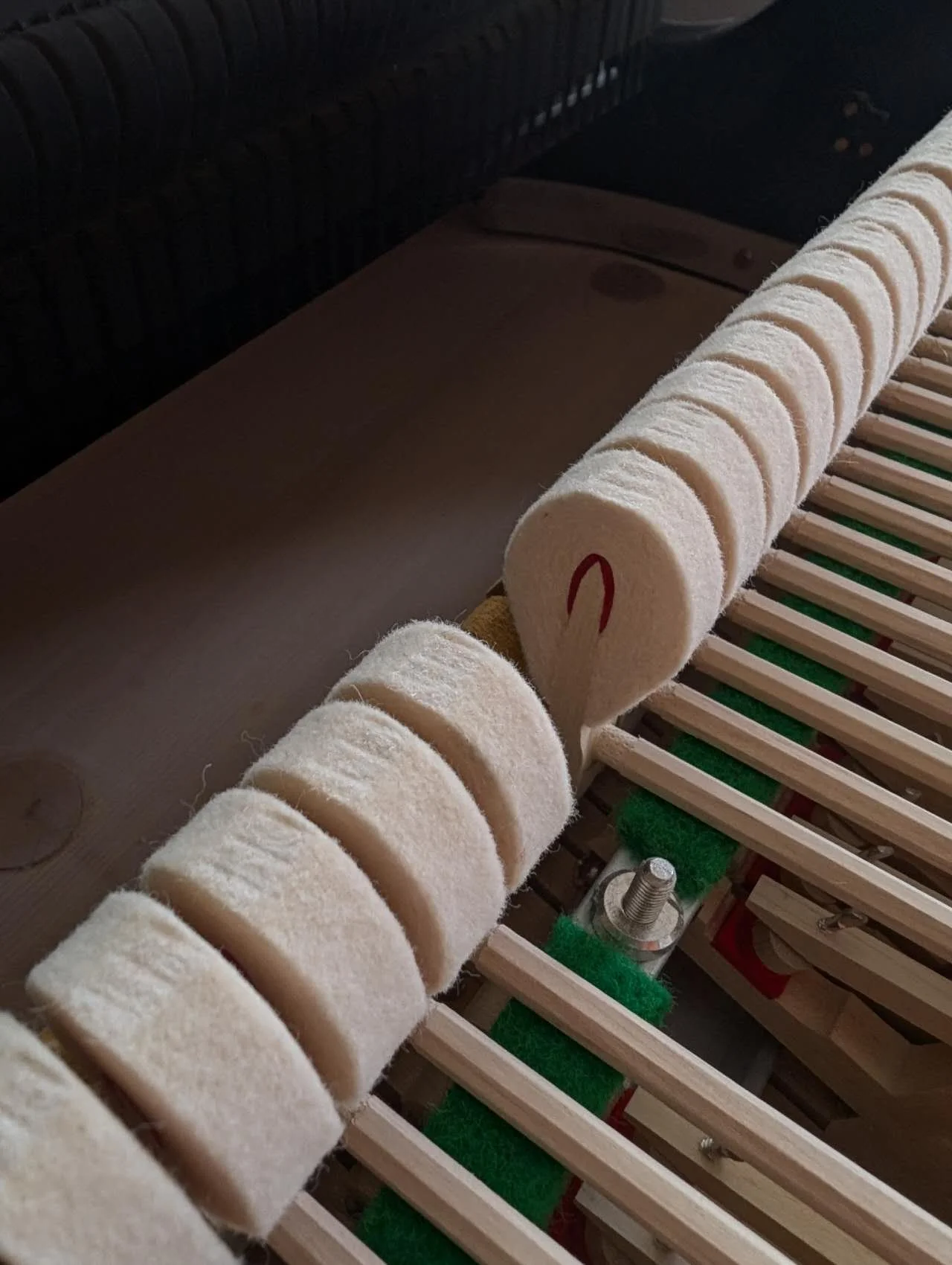 Pearl River GP142 grand piano hammer