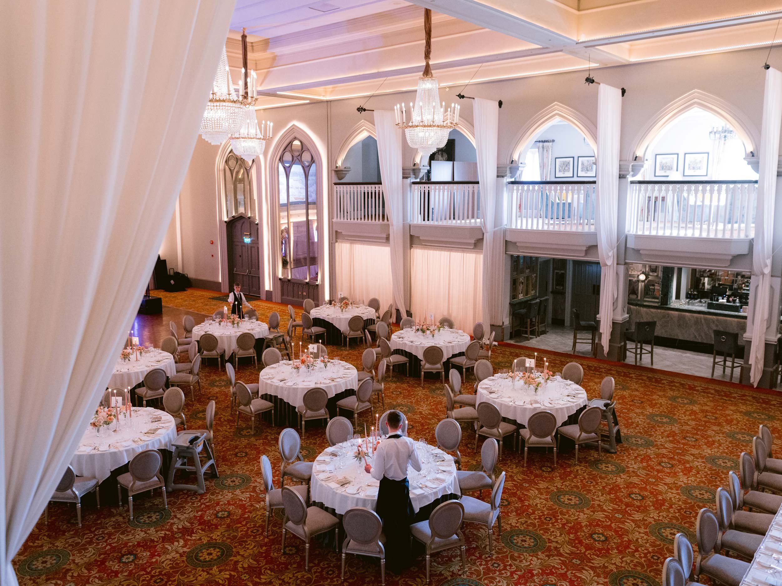 Reception-Dinner-and-Dancing-ar-Dromoland-Castle-Wedding-6.jpg