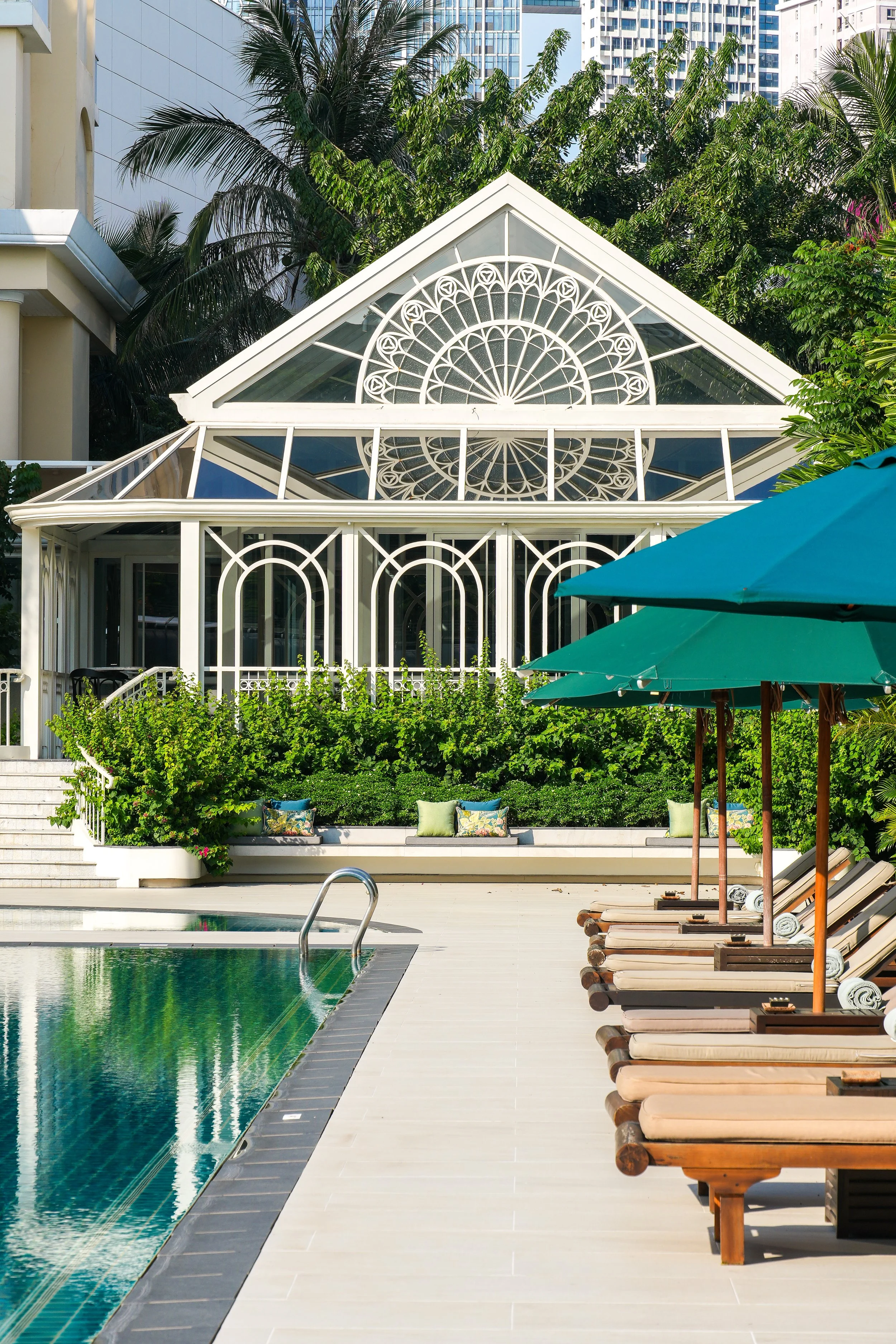 Sofitel Phnom Penh Phokeethra: A Refined Urban Oasis of French Elegance and Khmer Grace