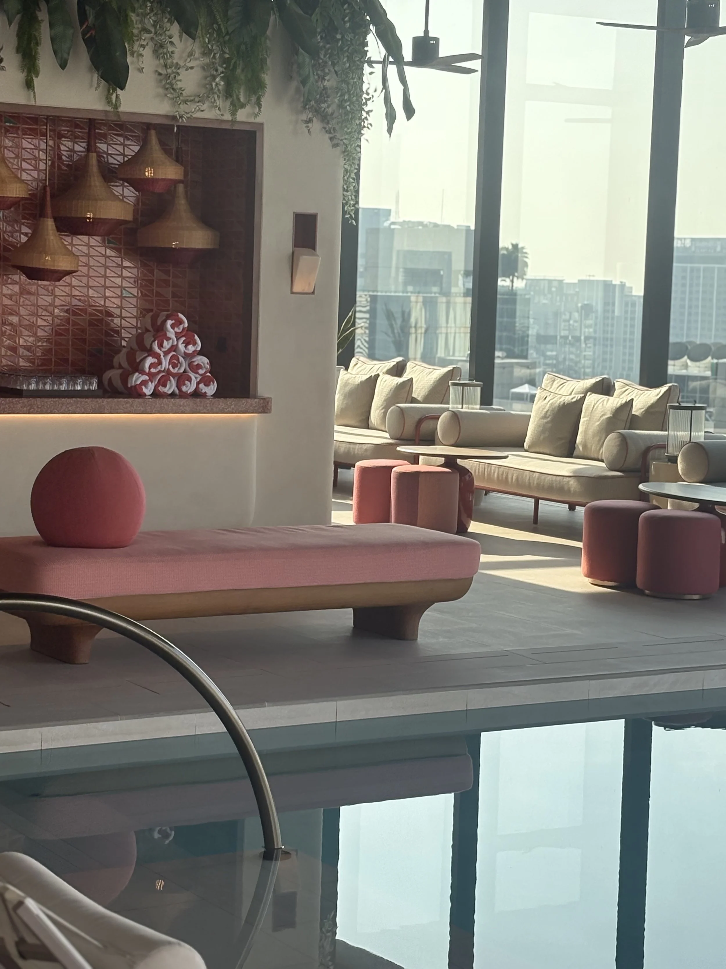 KROMO Bangkok: Contemporary Calm in the Pulse of the City