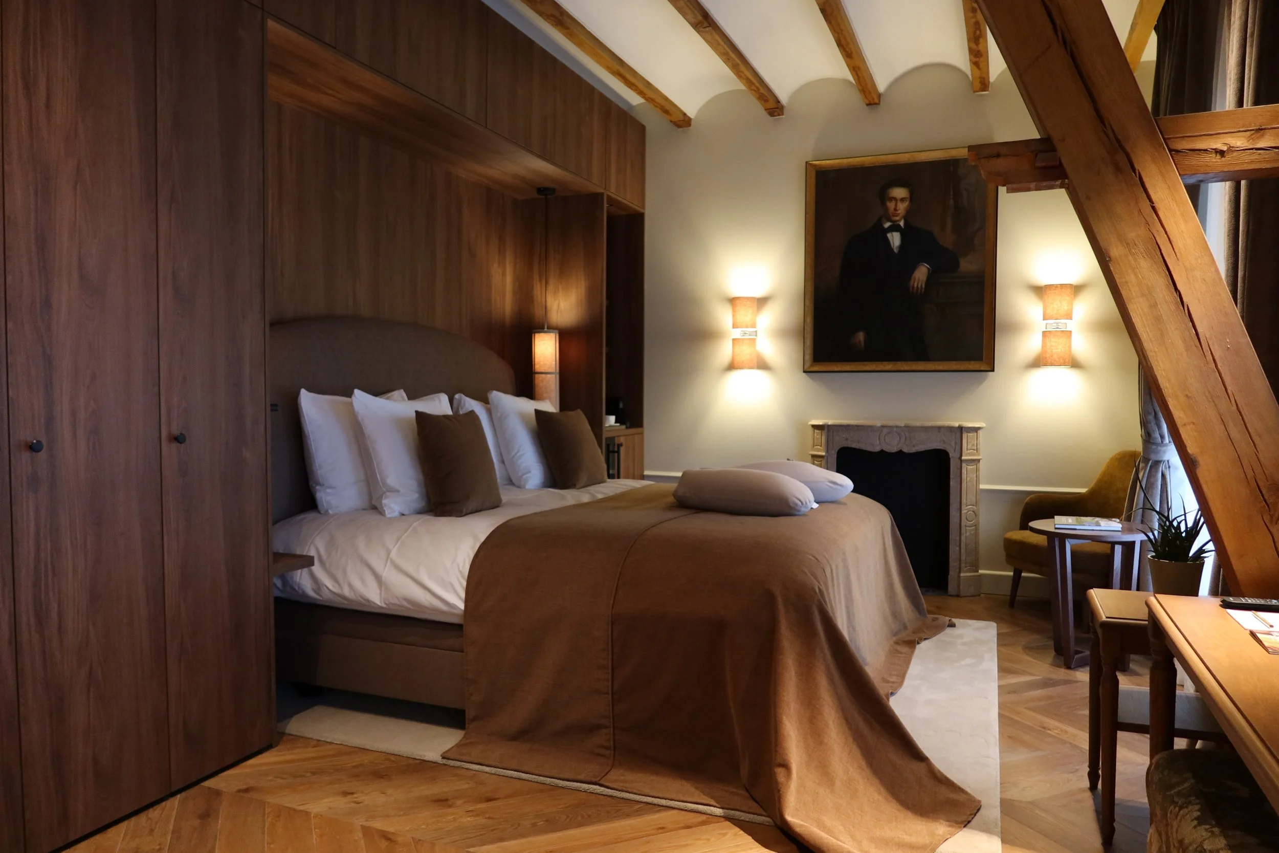 Van Oys Maastricht Retreat: A Castle Reimagined