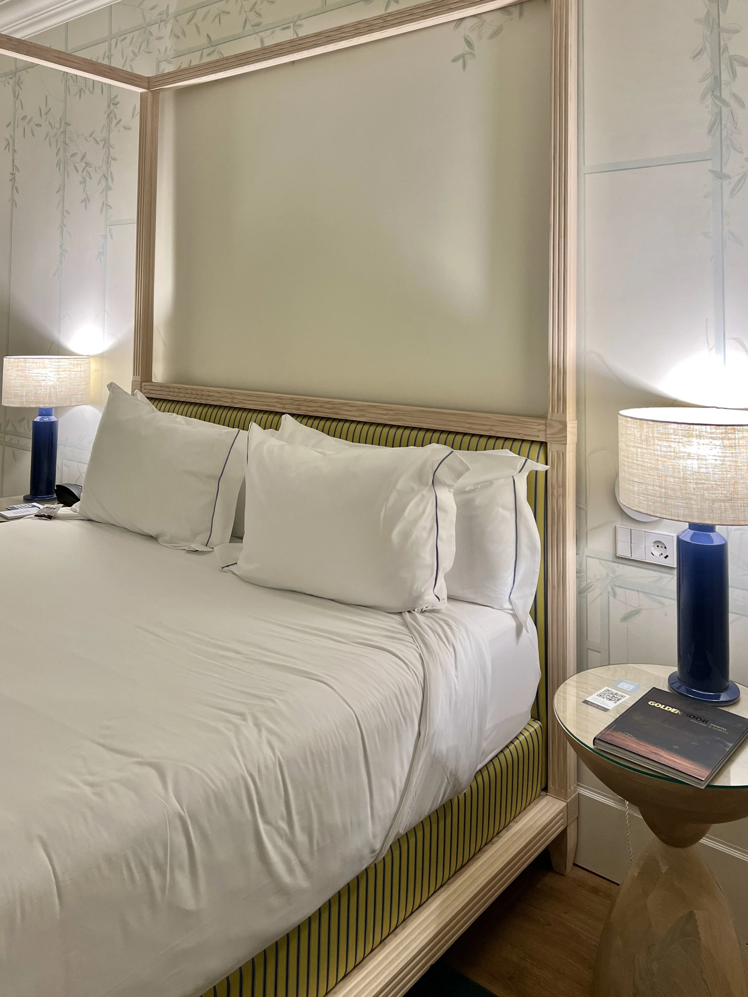 One Shot Premium Room (2).JPG