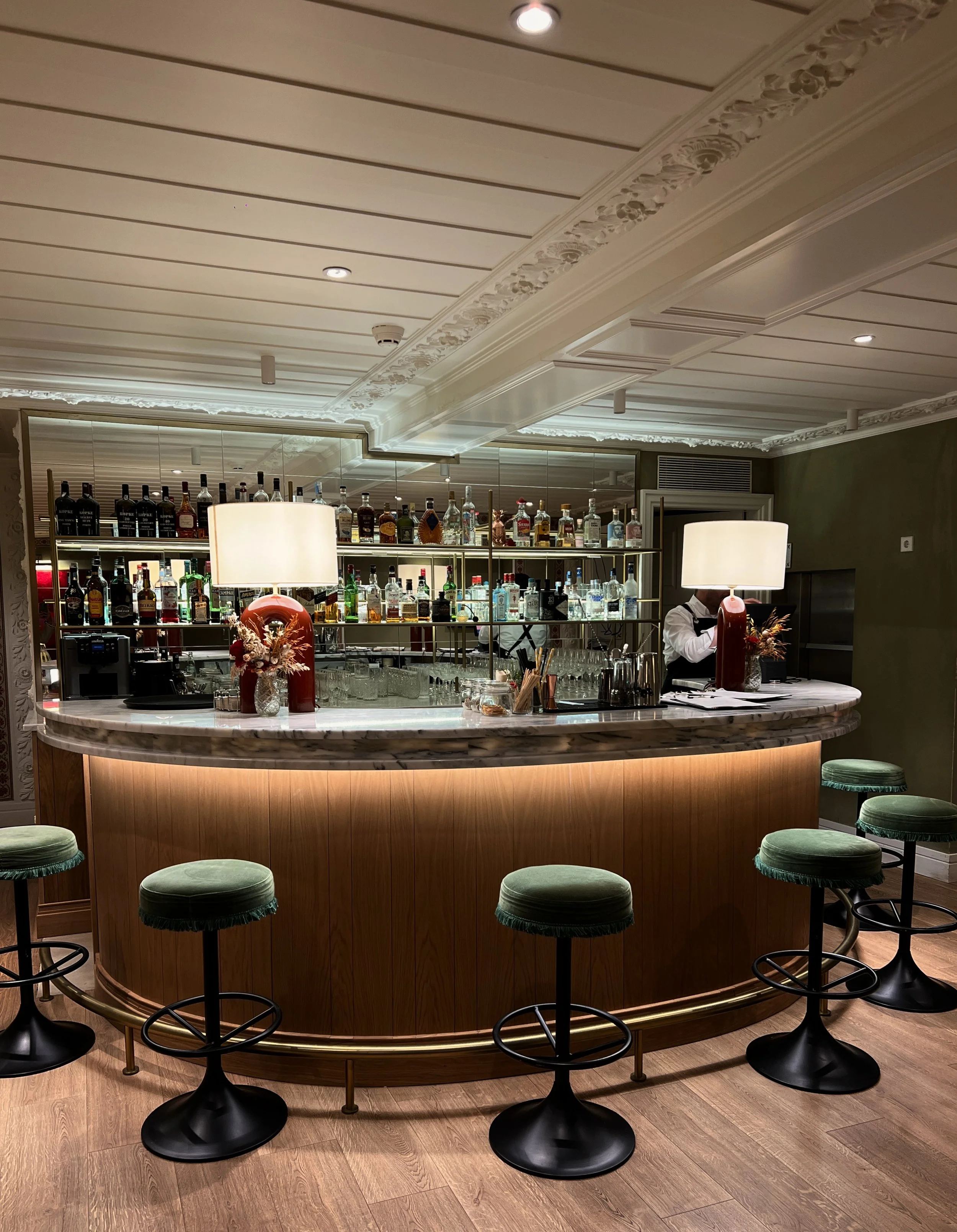 Bar (1).JPG