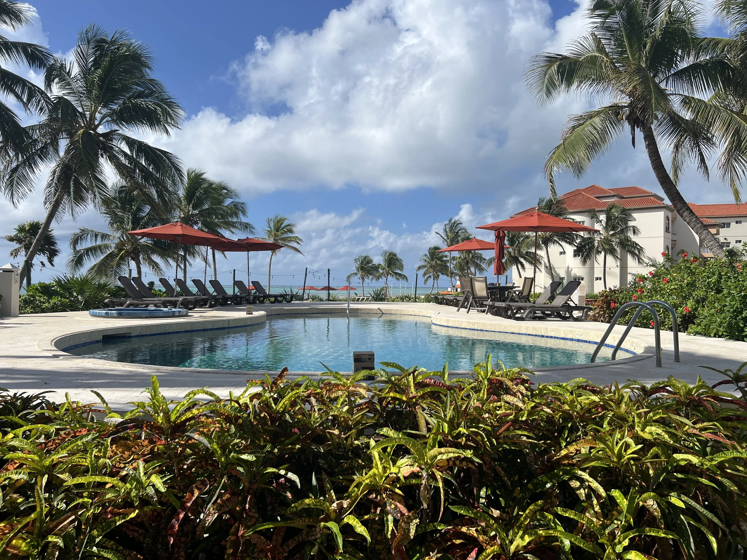 Staying at Grand Caribe Belize means experiencing an island retreat that feels both exclusive and effortless, with a strong focus on guest comfort and personalized service.
