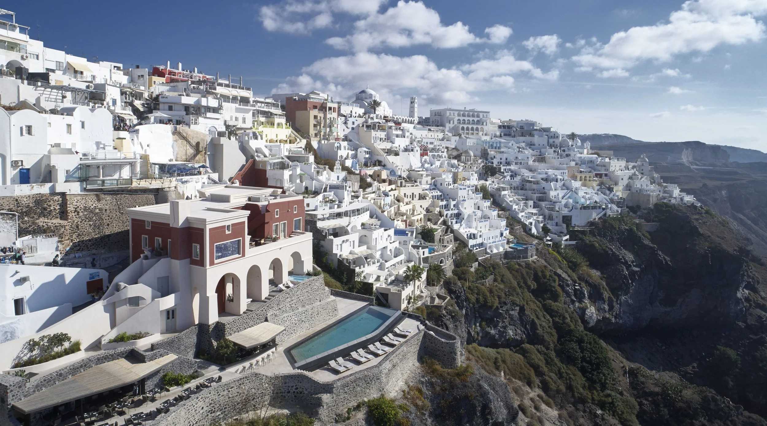 Villa Bordeaux Santorini: A Private Escape Above the Caldera