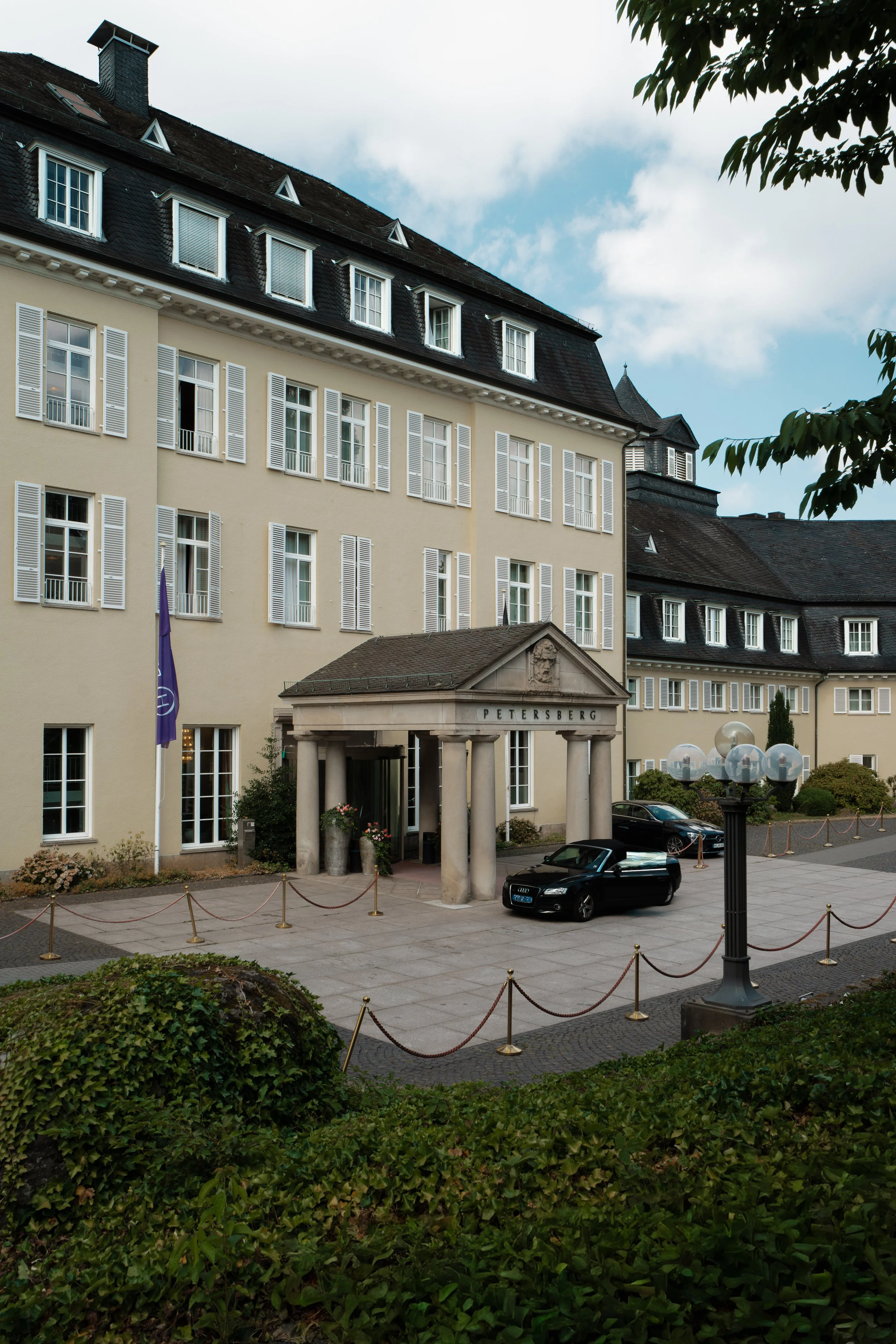 Steigenberger Icon Grandhotel &amp; Spa Petersberg: A Historic Retreat Above the Rhine