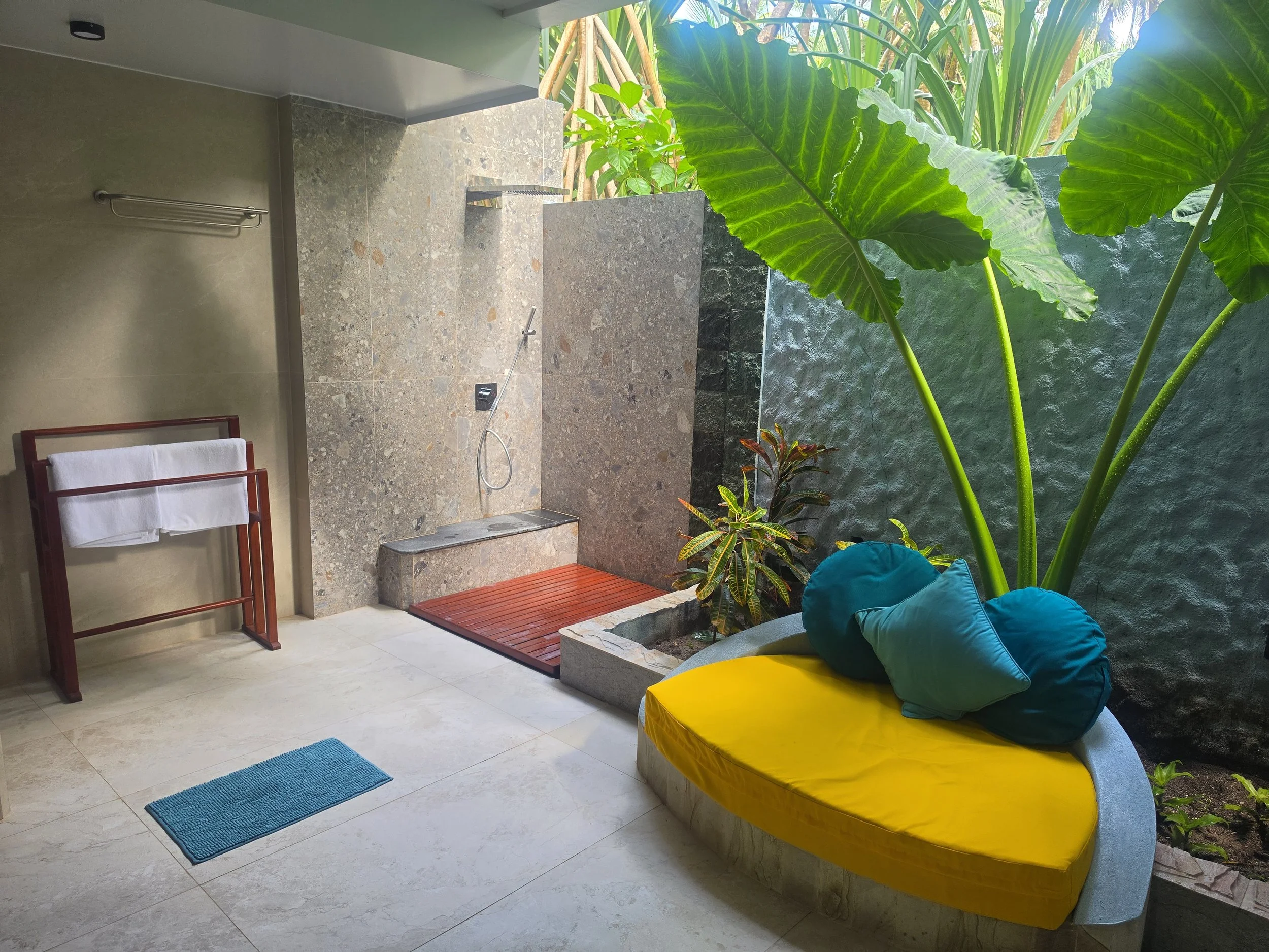 ILR bathroom 1.jpg