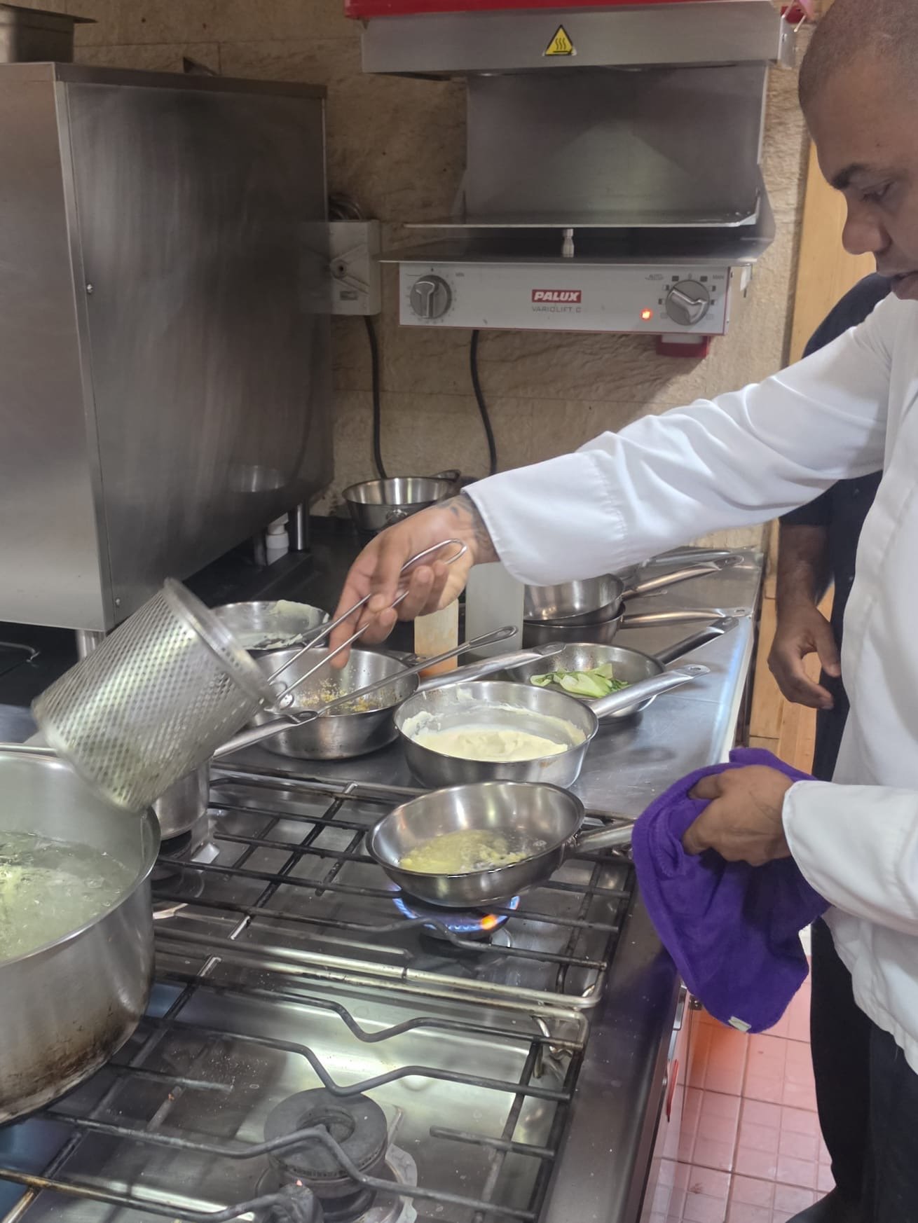 CHEF1.JPG