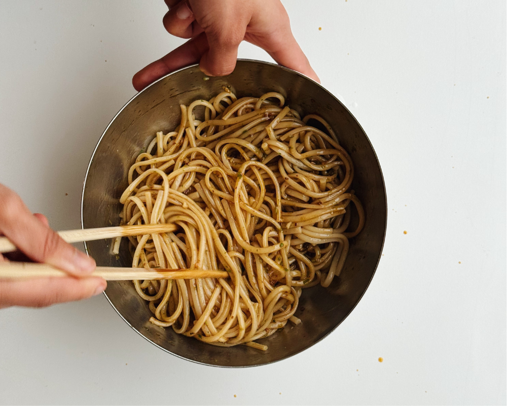 Udon noodles from up.png