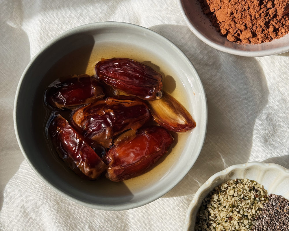 Soaked medjool dates.png