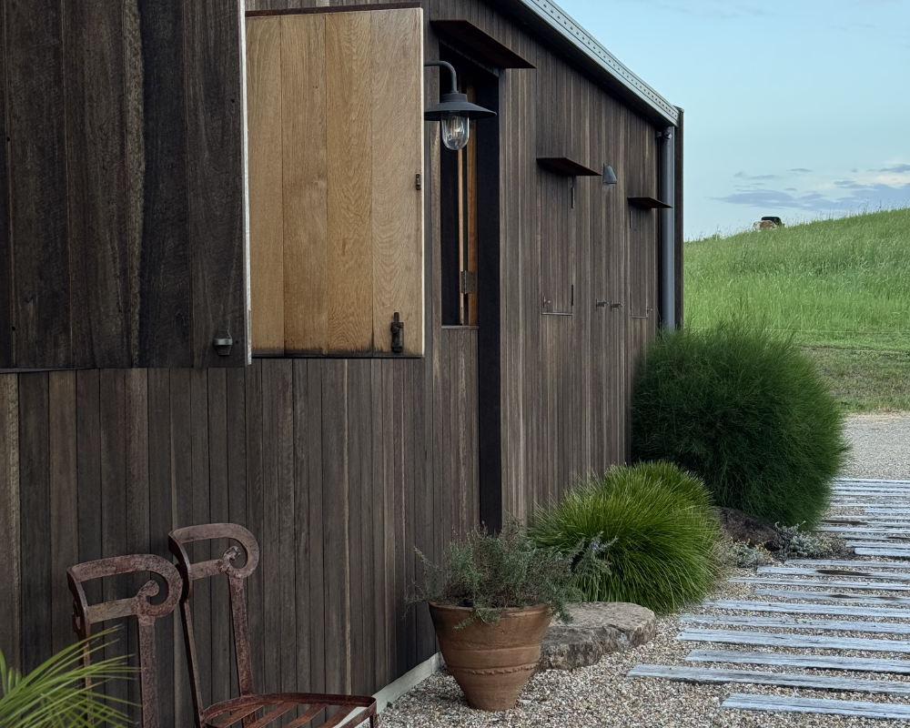 Outdoor area Casa Avalon Byron Bay.png