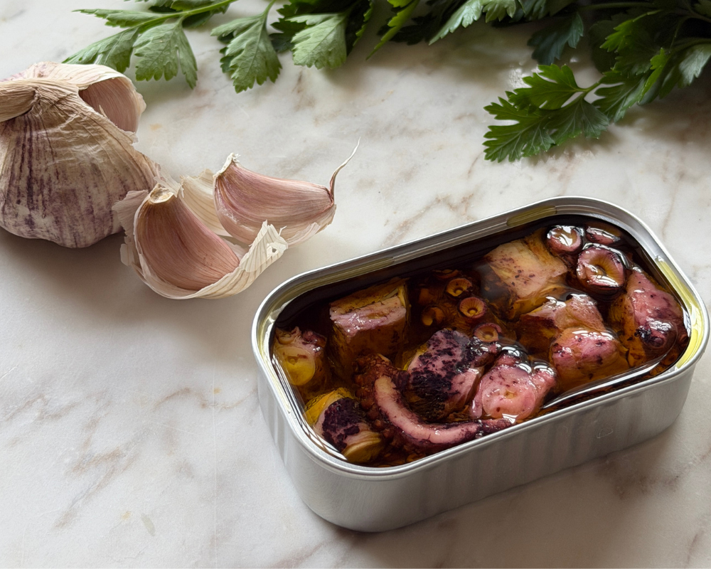  Tinned octopus in olive oil with garlic and fresh parsley 