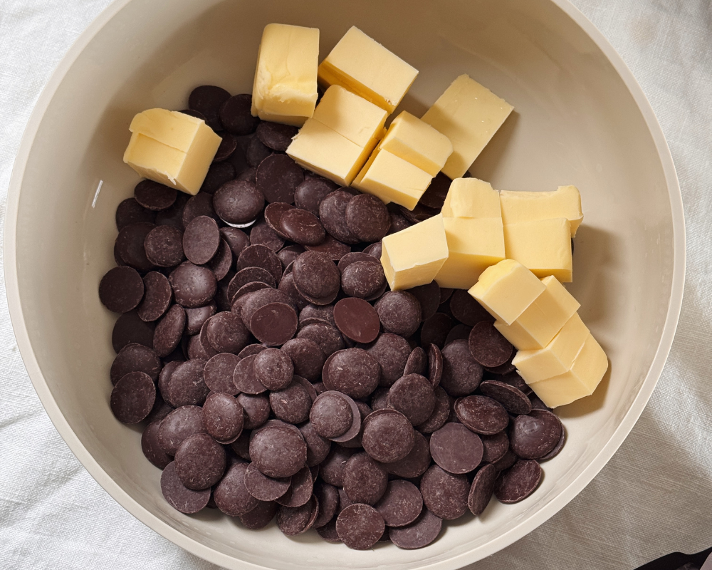 Couverture chocolate and butter for making baked chocolate ganache  
