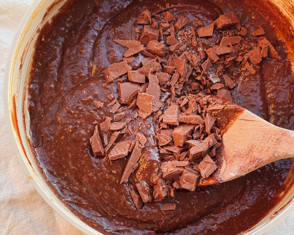  Fudgy hazelnut brownie batter with gianduja chunks 