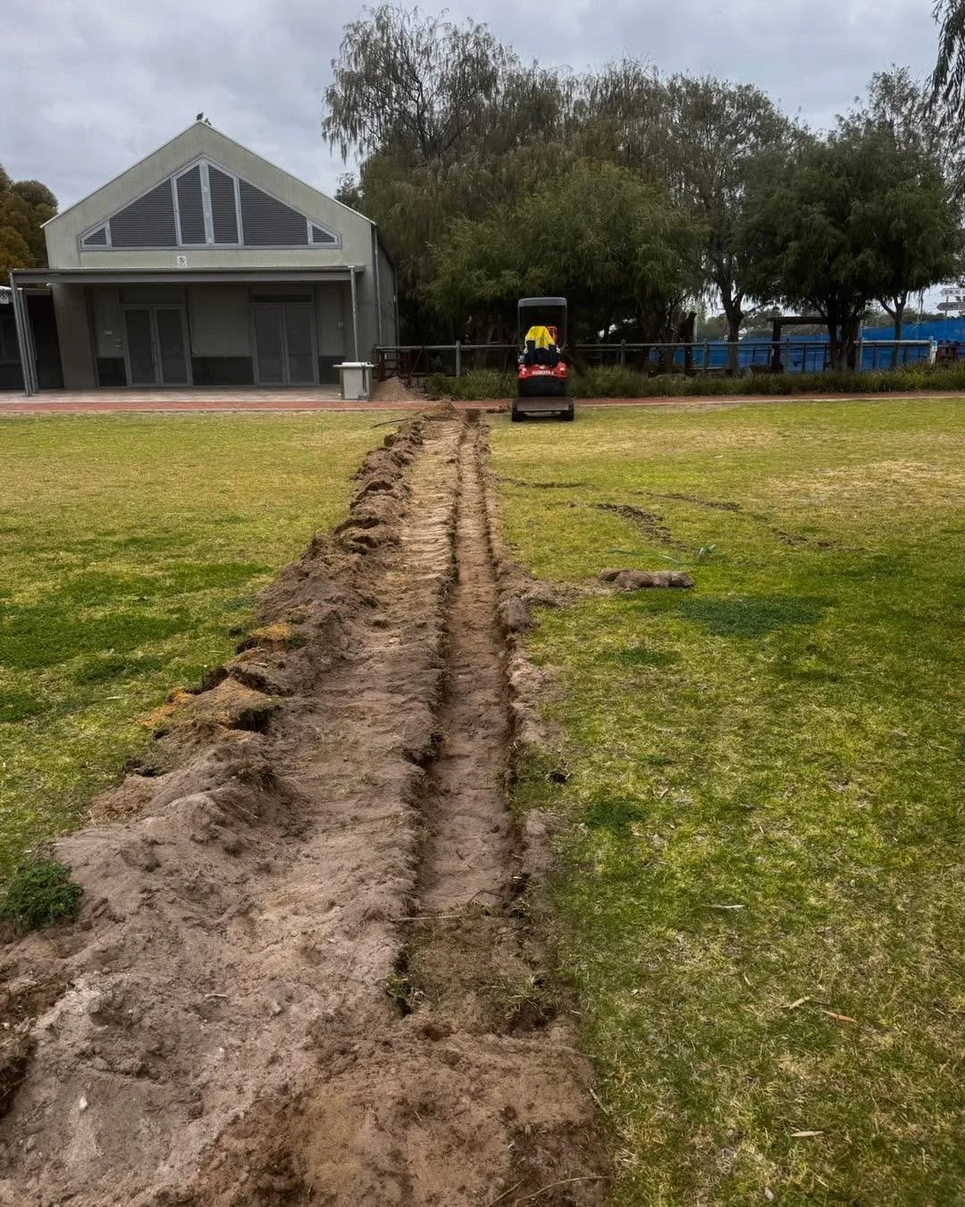 One of our guru operators Austin helping out a valued client in Singleton with some more trenching. 
The job was so tidy we needed pictures as proof there ever was a trench!