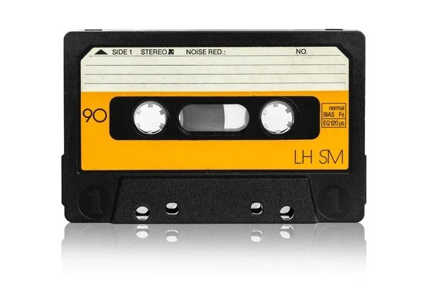 Does Physical Media Change The Way We Listen?