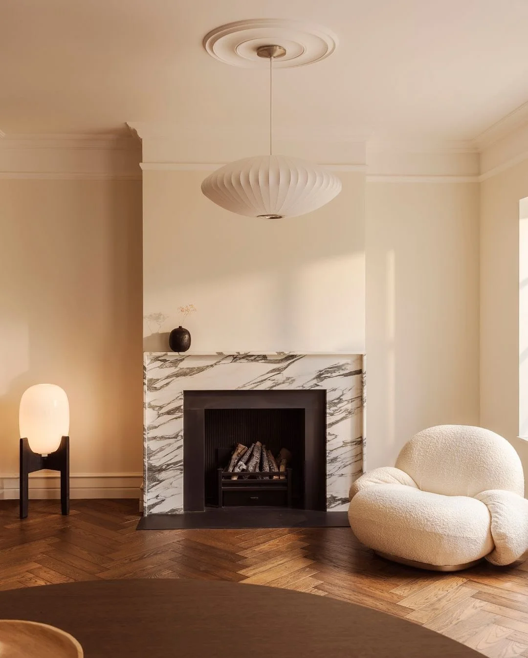 New Project | Hampstead Home ⁠✨
⁠
We were delighted to create the fireplaces for Rees Architects&rsquo; beautiful Hampstead Garden Suburb project &mdash; a thoughtful restoration where traditional Arts &amp; Crafts charm meets serene, contemporary li