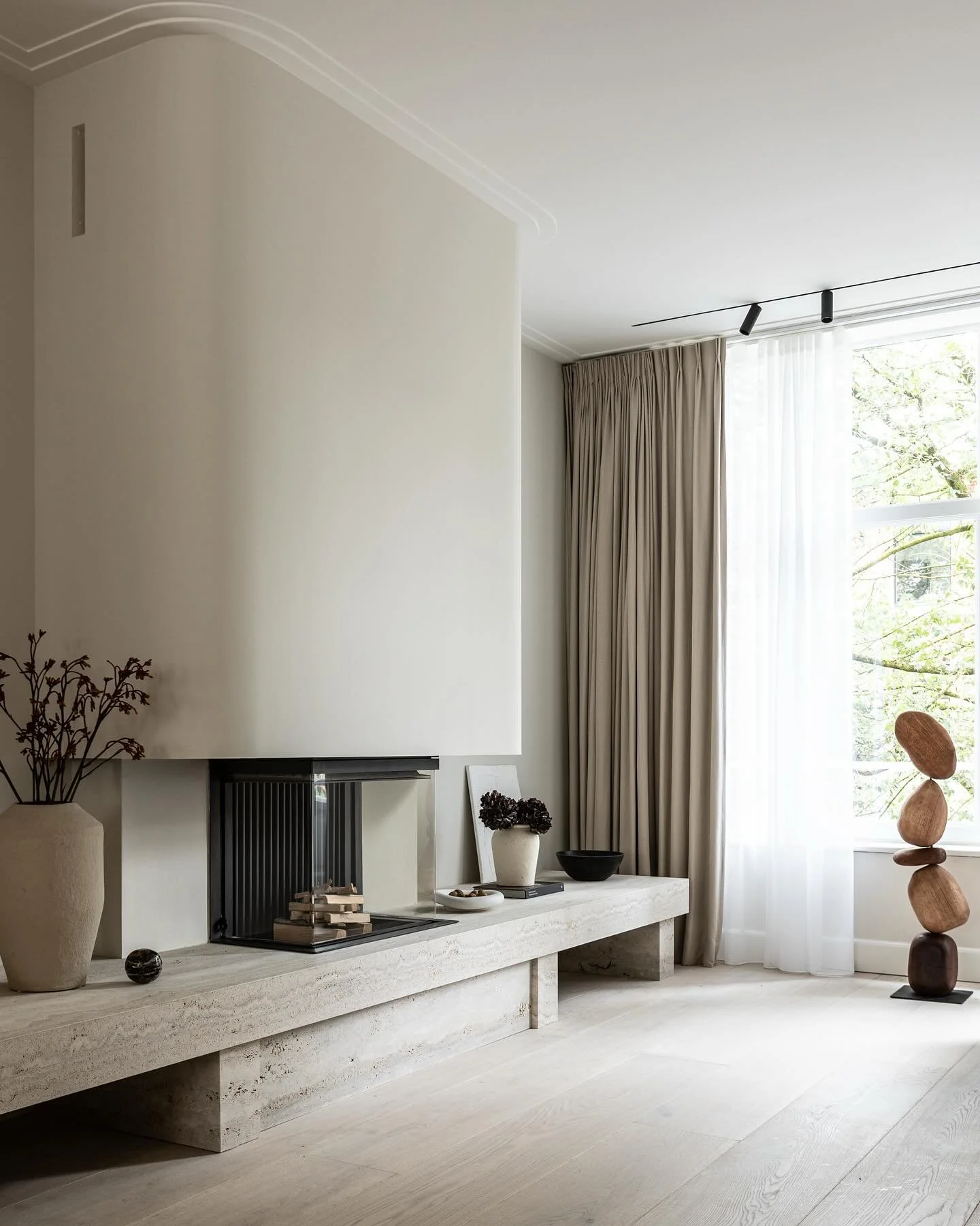 Project Amsterdam Oud-Zuid
.
.
.
Renovation @mvmbouw_ 
Interior Design @amsterdamstylebydaniela 
Design, 3D rendering &amp; Styling @studio.aylincitanak 
Photos @kimberly.created 

#interiordesign #interior #photography #photo #shoot #styling