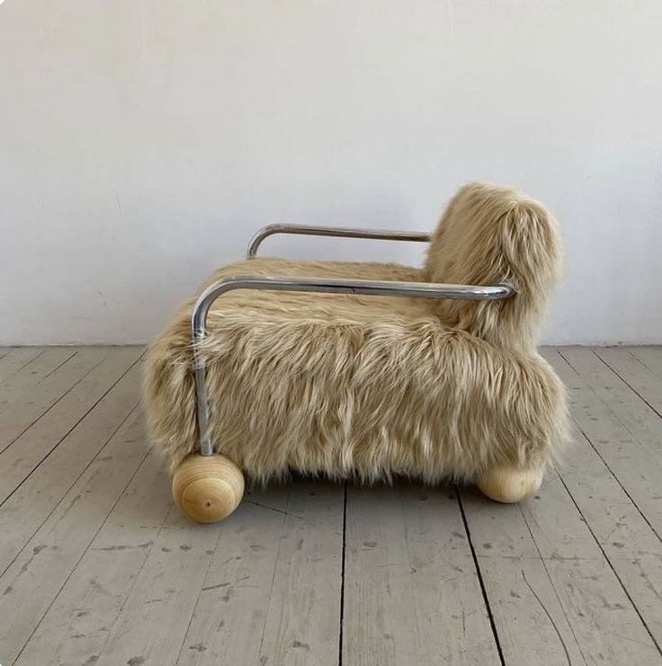 very into hairy chairs lately 🤎