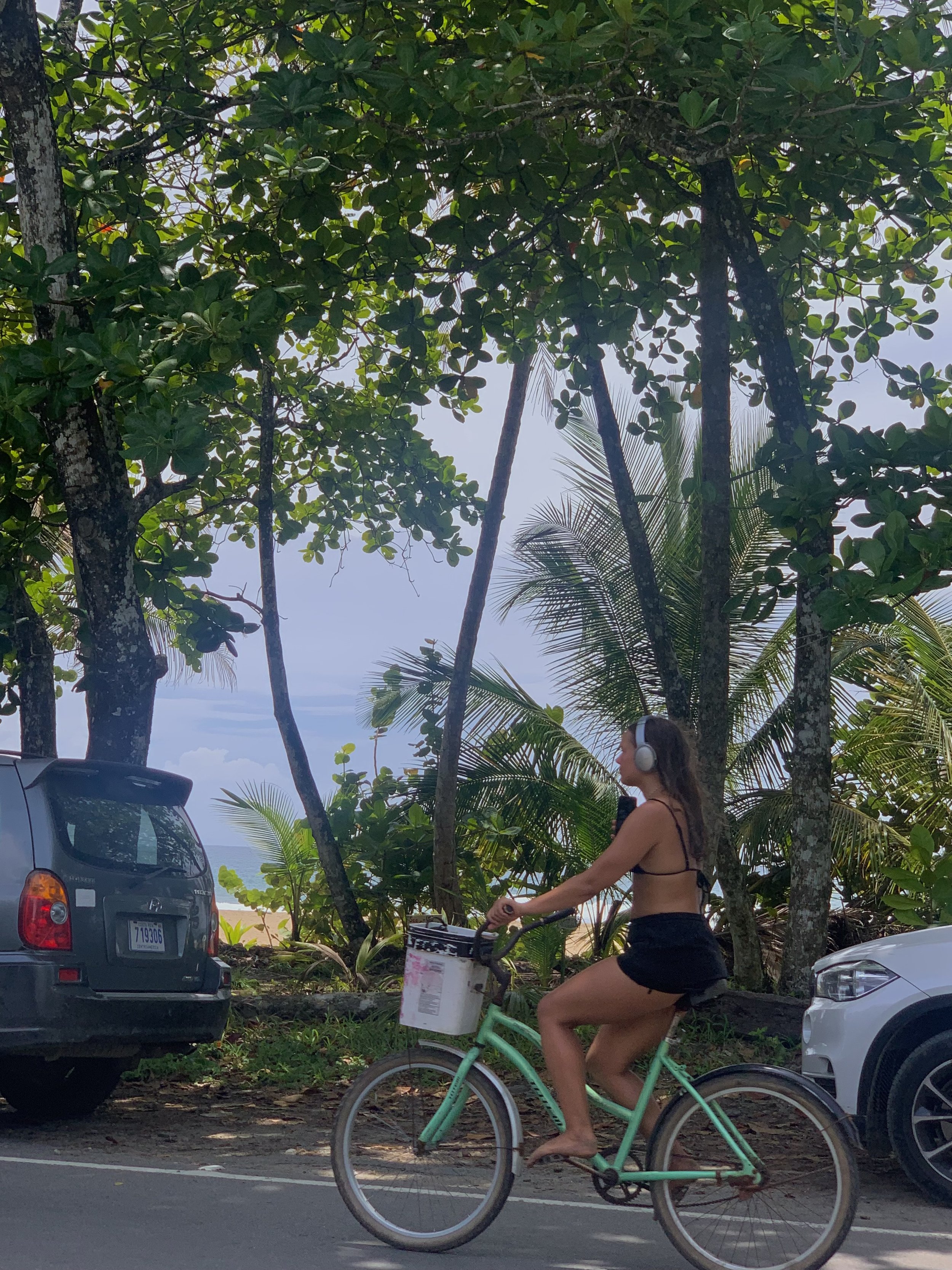 Shoreside Cycle. Puerto Viejo de Talamanca, Costa Rica (2022)