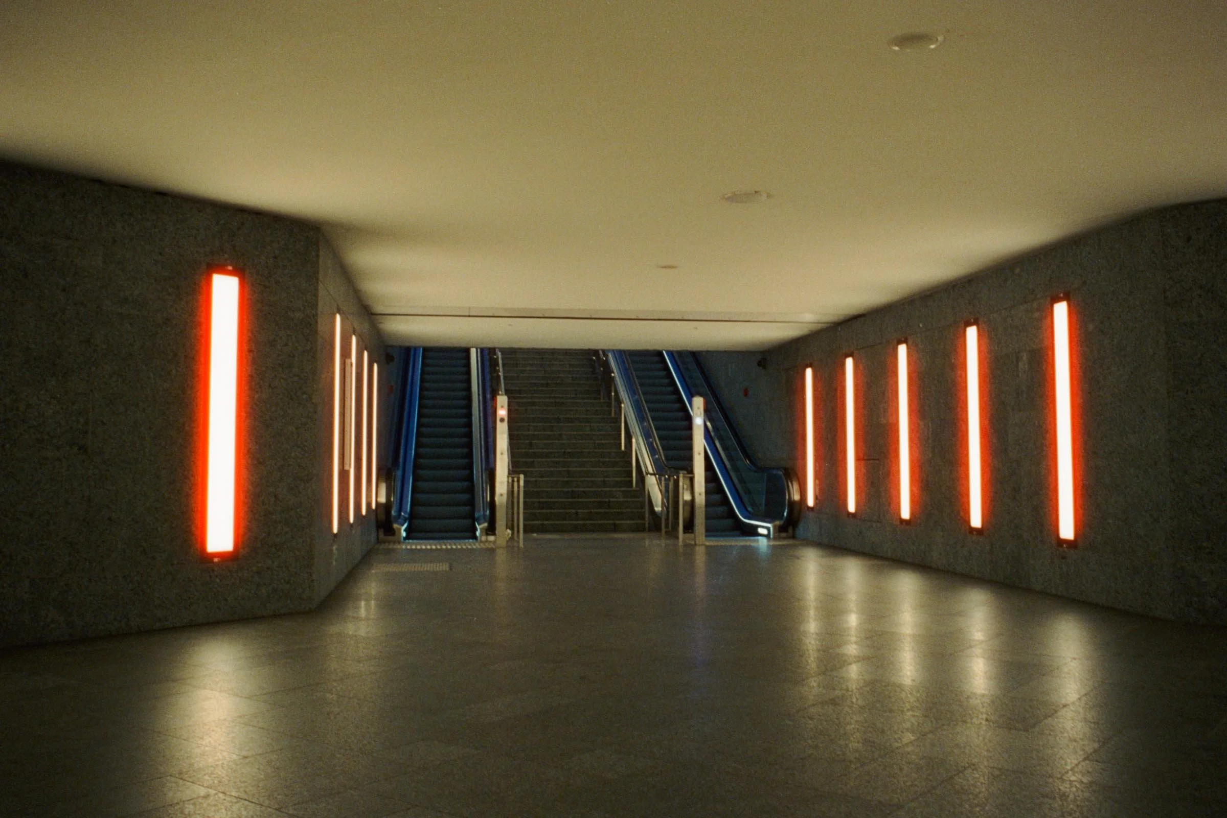 000077590001-4_1.jpg