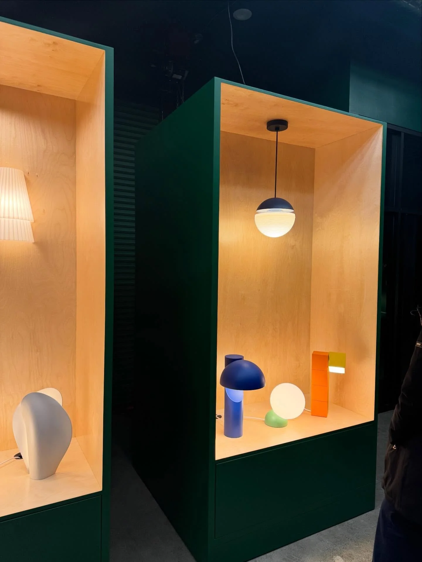 Had an awesome evening @gantri for the opening of their showroom and retail space, looking forward to bringing clients here to peruse these cool shapes!
#interiordesign #architecture #homedesign