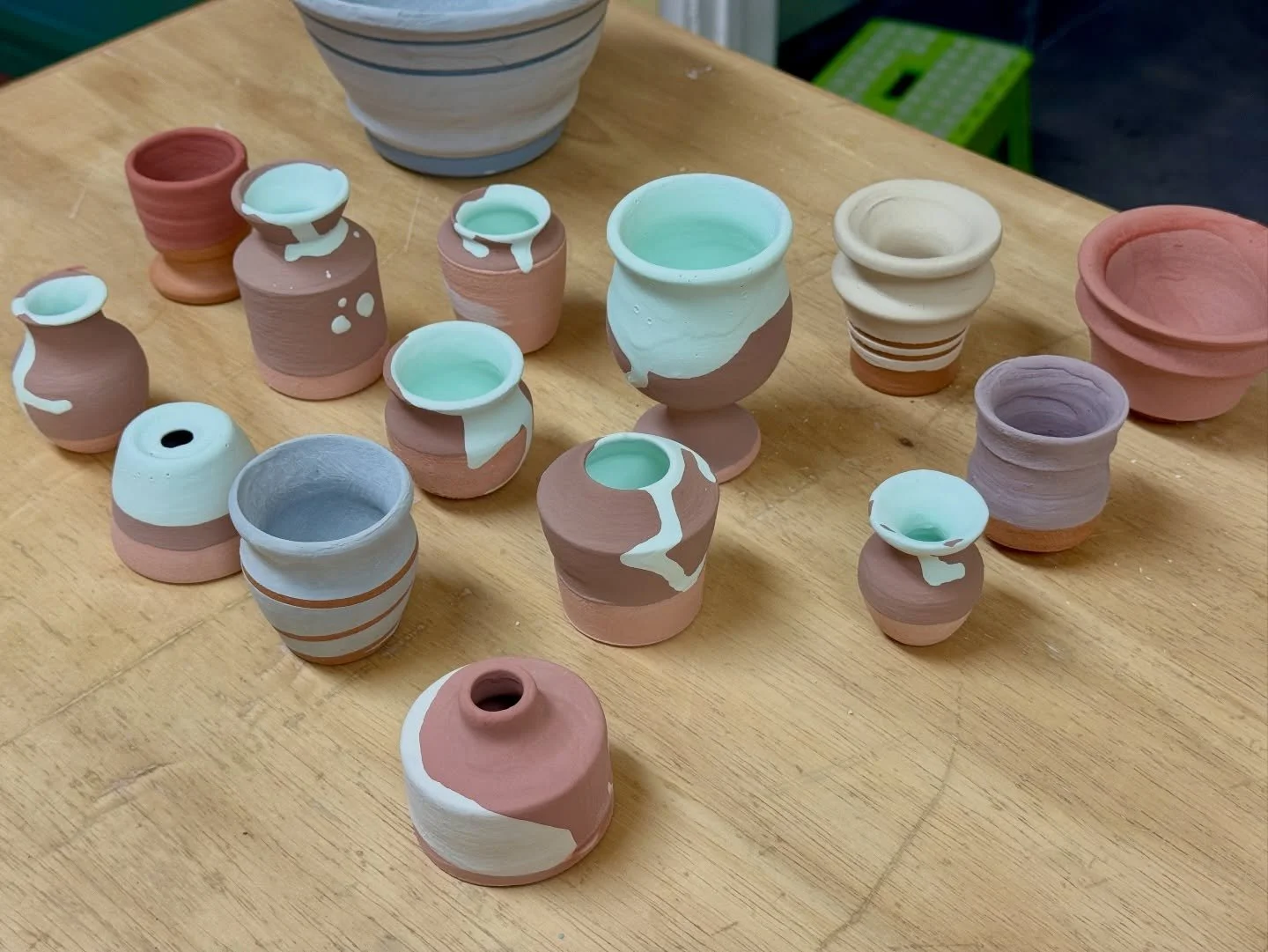 Fun glaze tests in the works this week 👀

#ceramics #glazing