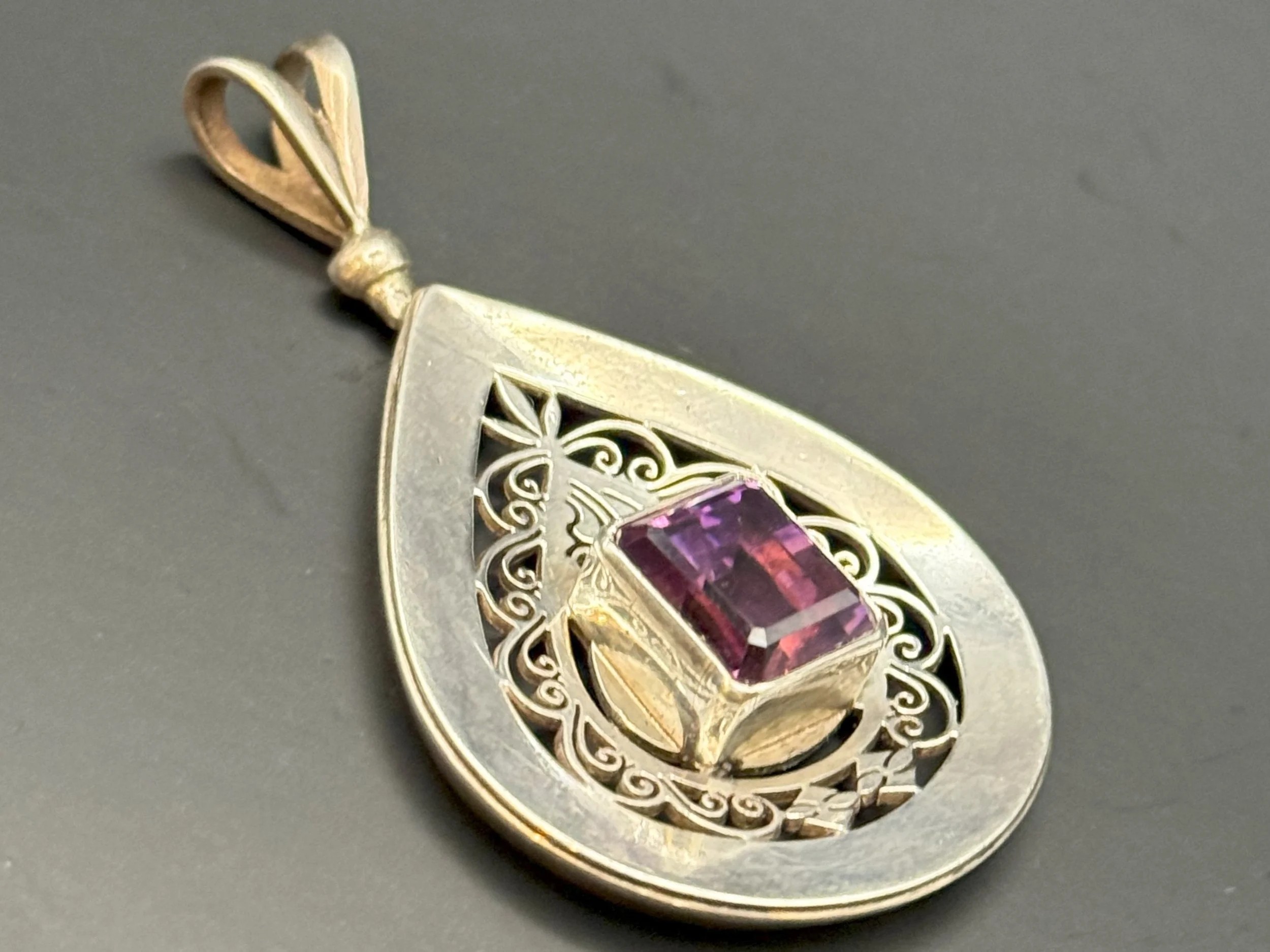 Jali pendant (with Square Amethyst Design)
