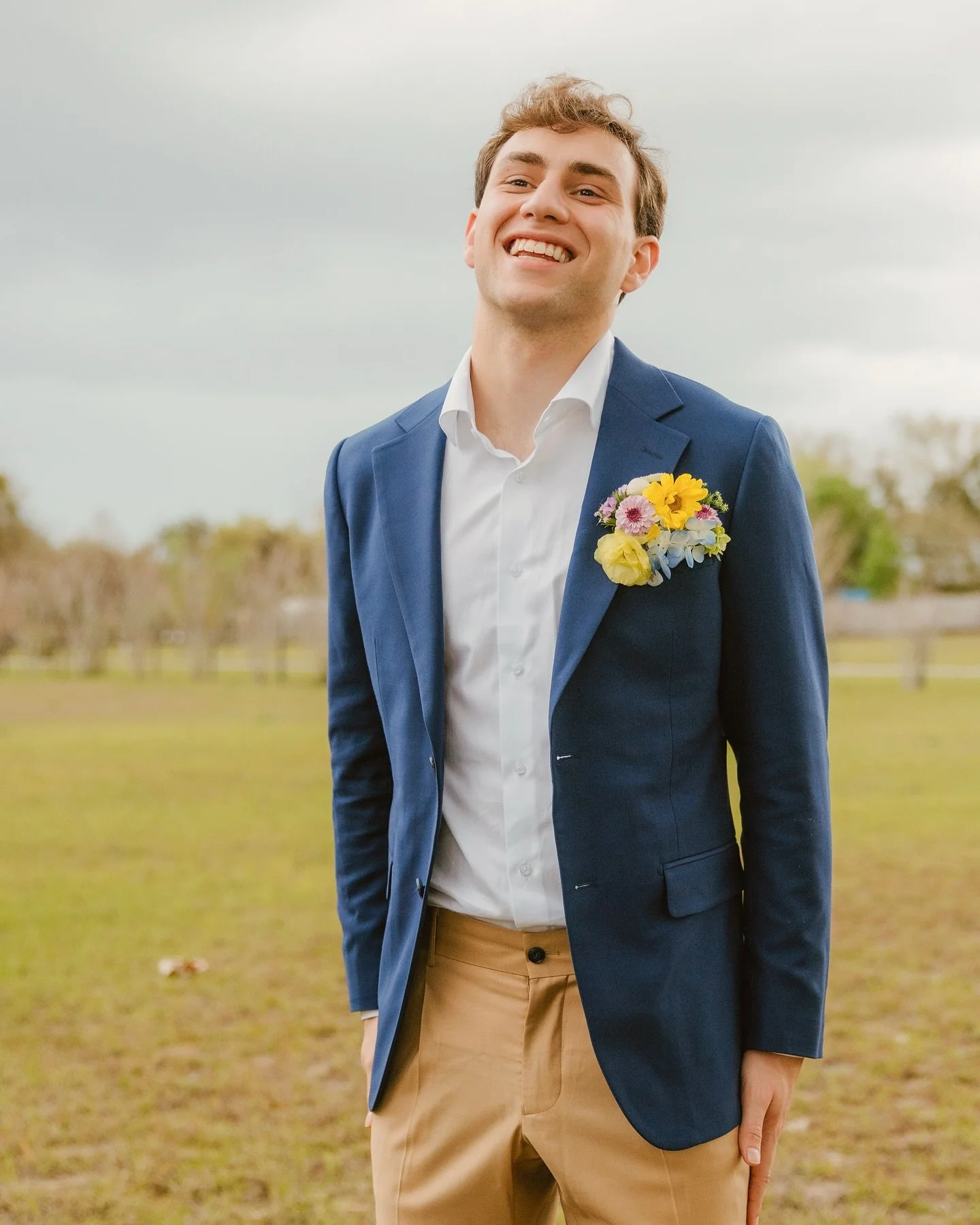 KALLUMANNIL GROOM 

Your wedding is a significant day, and choosing your wedding suit should be an experience. At Kallumannil, we ensure the process is easy and stress-free; we take care of you, like family. 

#CustomSuit #GroomSuit #WeddingSuit