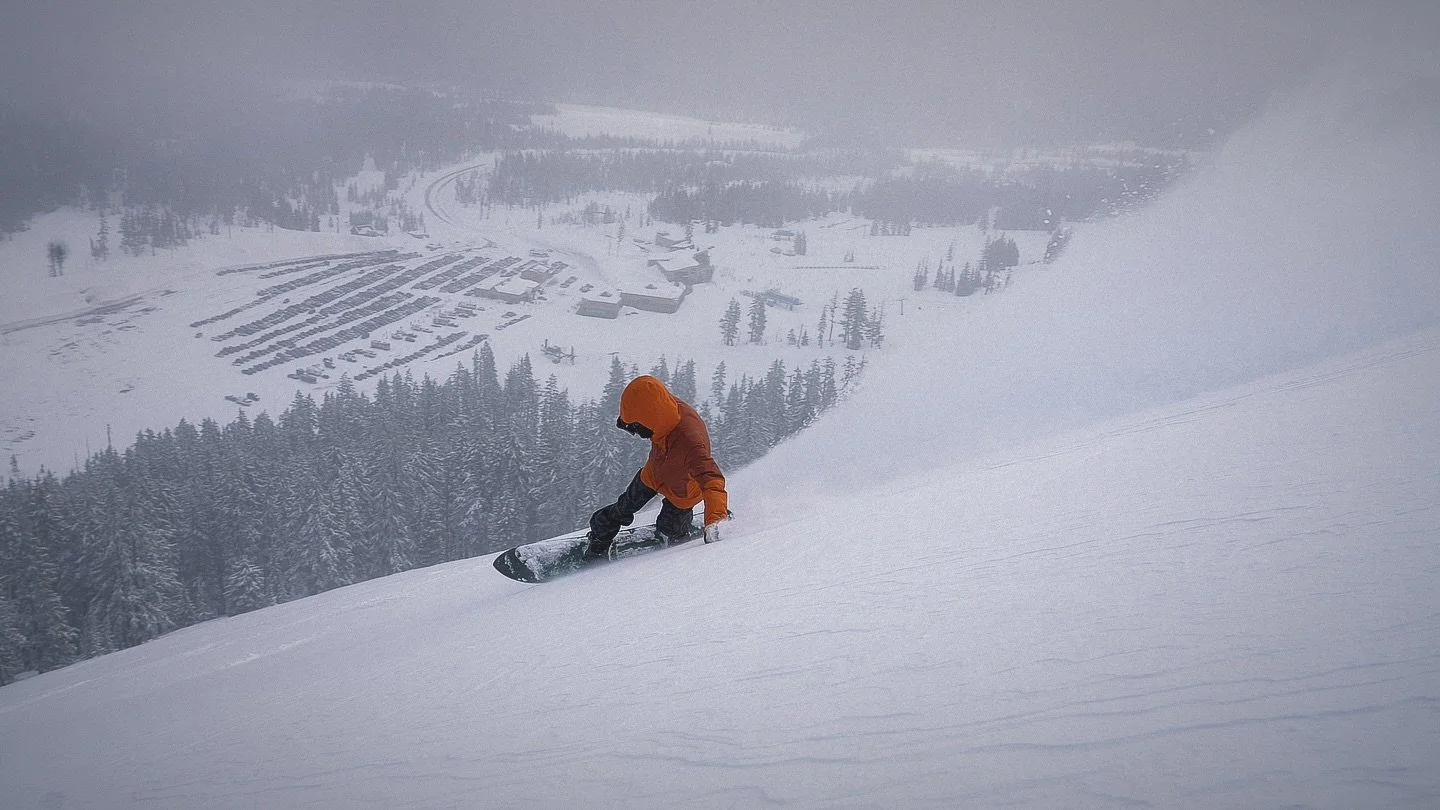 &ldquo;Surf is where you find it&rdquo;

Only a few days left until the 2025 and theres still time to sign up, check the link in our bio. 
@gerrylopezsurfboards @bigwave_challenge @mtbachelor 
@patagonia_surf @patagonia_snow 

🏂 @gerrylopezsurfboard