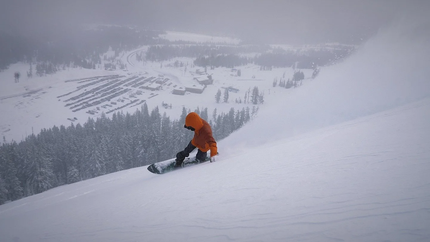 Incase you missed it @gerrylopezsurfboards is dreaming of the winter to come and wants you to save the dates, March 26th-29th 2026 will be the 14th @bigwave_challenge @mtbachelor 
Save the dates and we will see you there. Big thanks to all the sponso