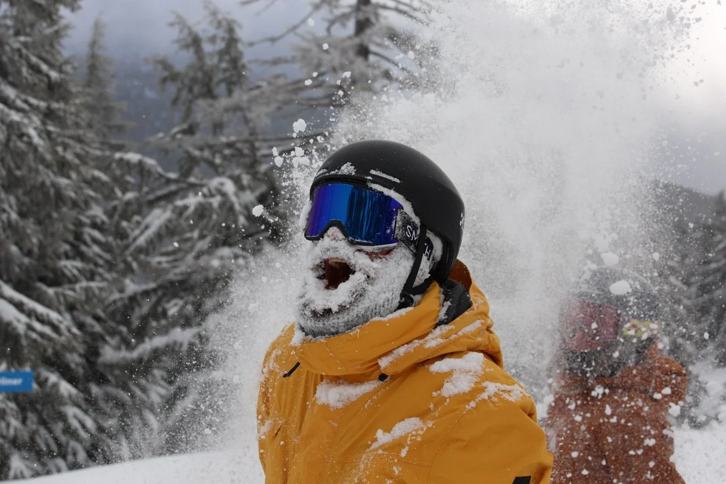 It&rsquo;s official the 2026 Big Wave Challenge @mtbachelor dates are March 26-29th. Including Bib and Bag Pick Up Party and Auction. More details to follow.

🏂 @randalseaton 
📸 @bustertronolone