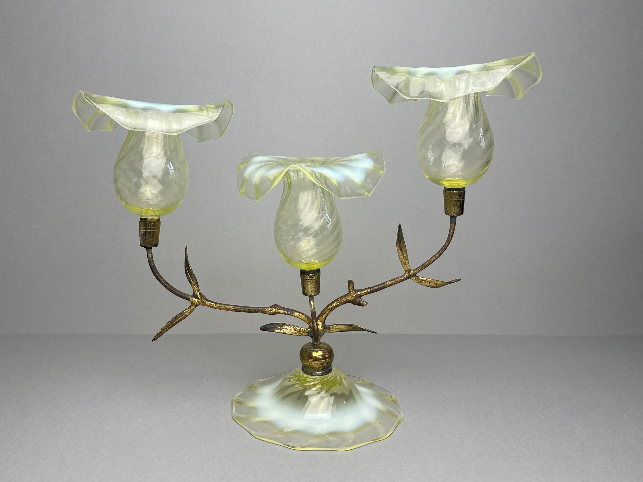 1900's John Walsh Walsh Vaseline glass antique Epergne