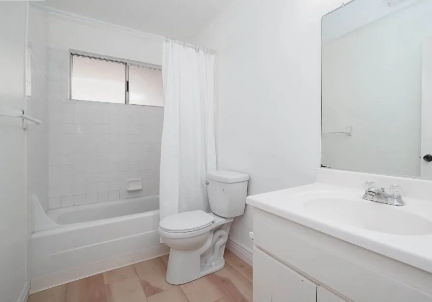 Full Design & Decor Before