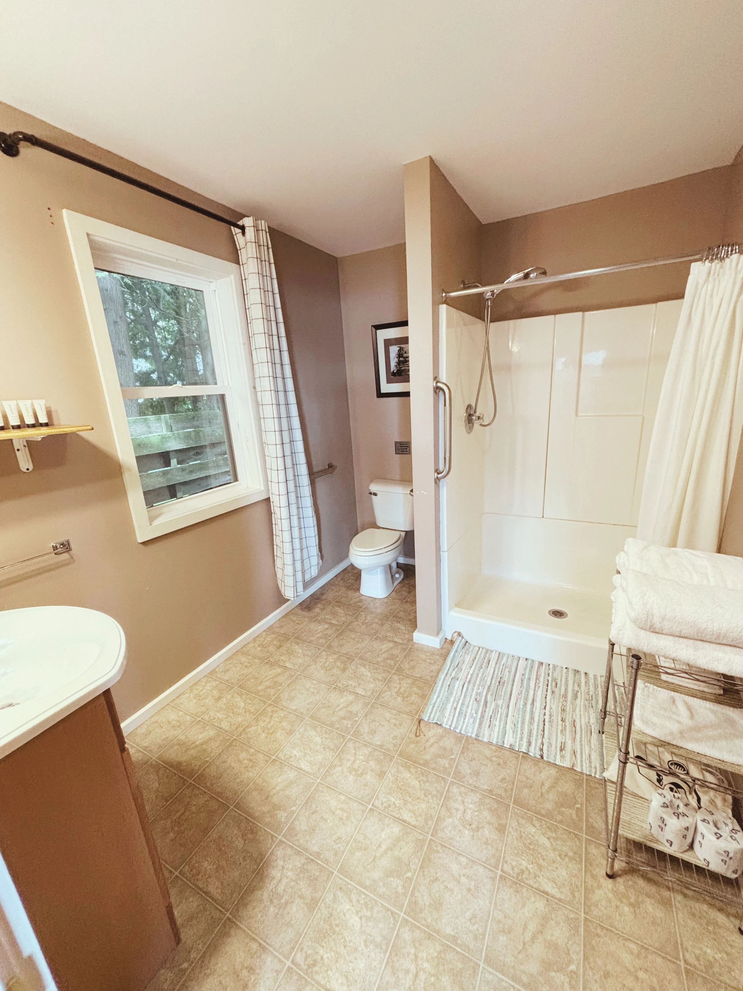 Large full bath
