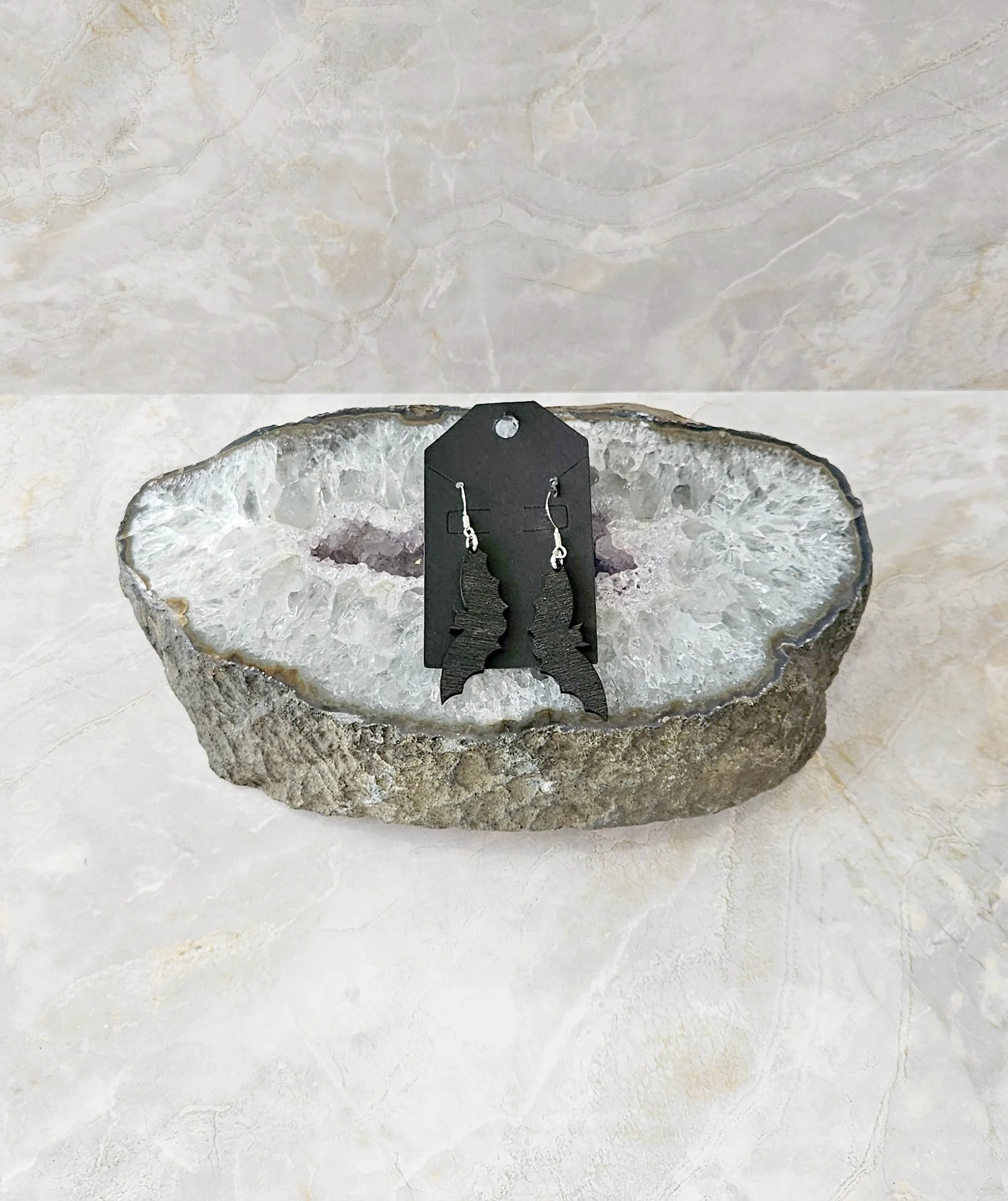 wood_earring_bat_black_2.jpg