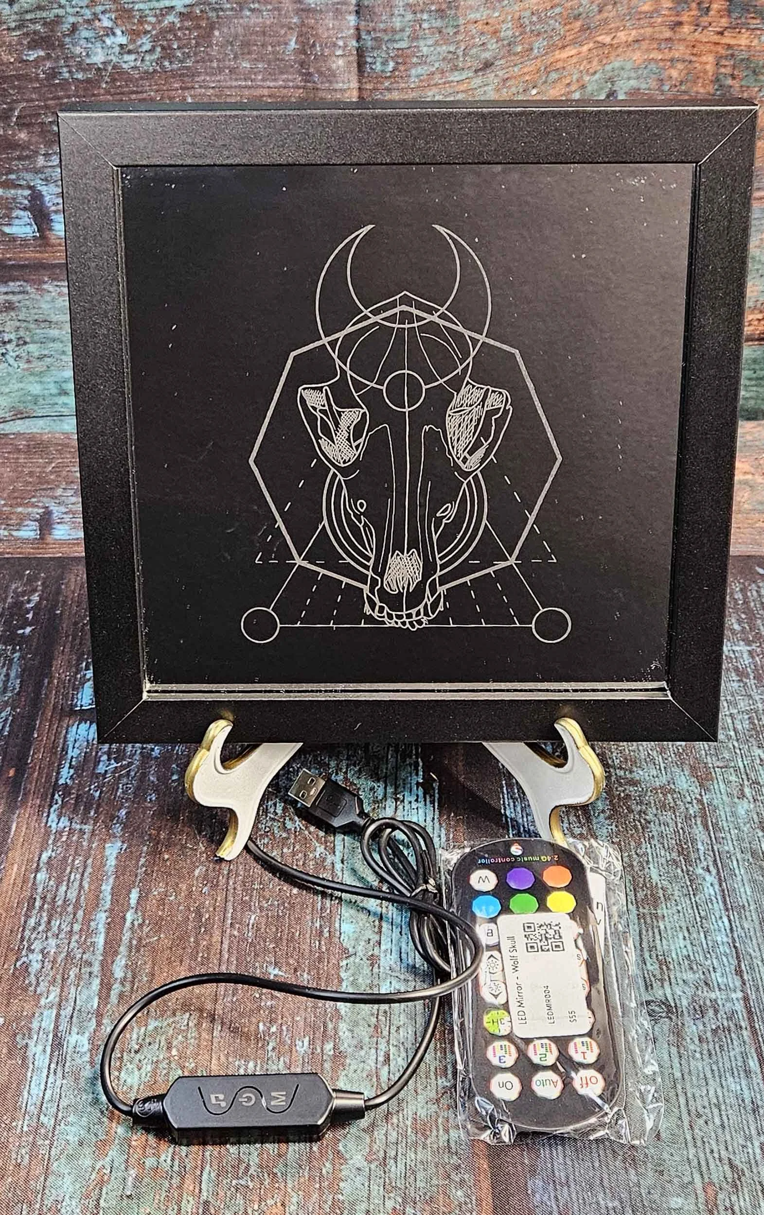 Laser Etched Light up Mirror with Fox Skull