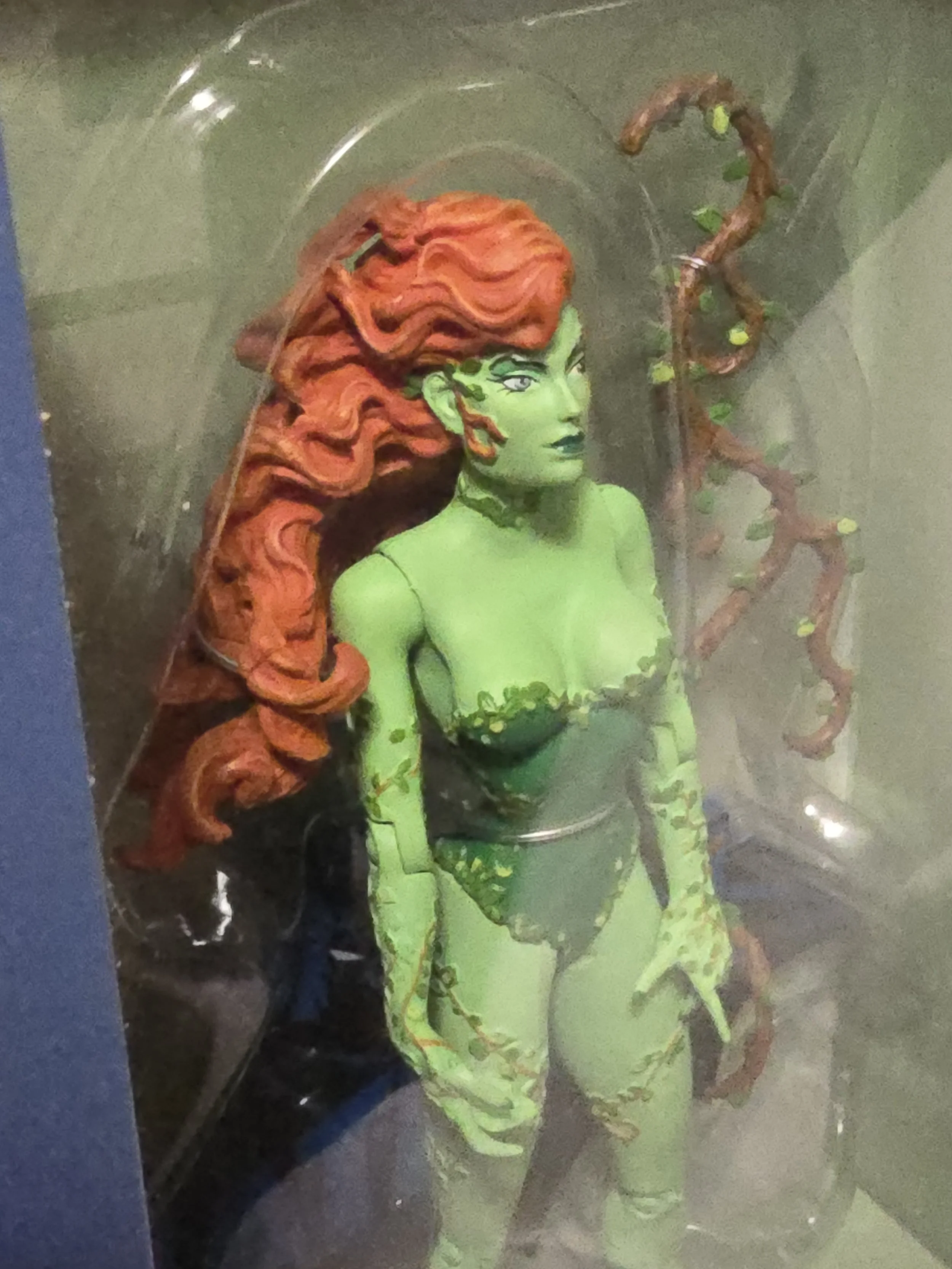 Batman Hush Poison Ivy 10.jpg