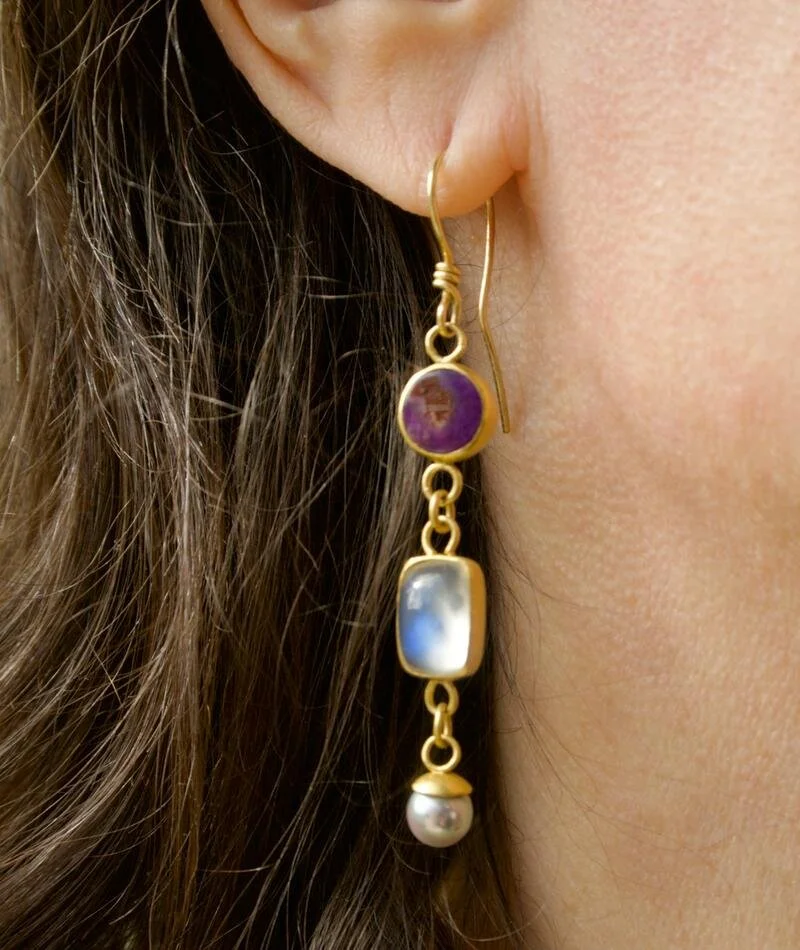 LFJ modeled sugilite earring 2.jpg
