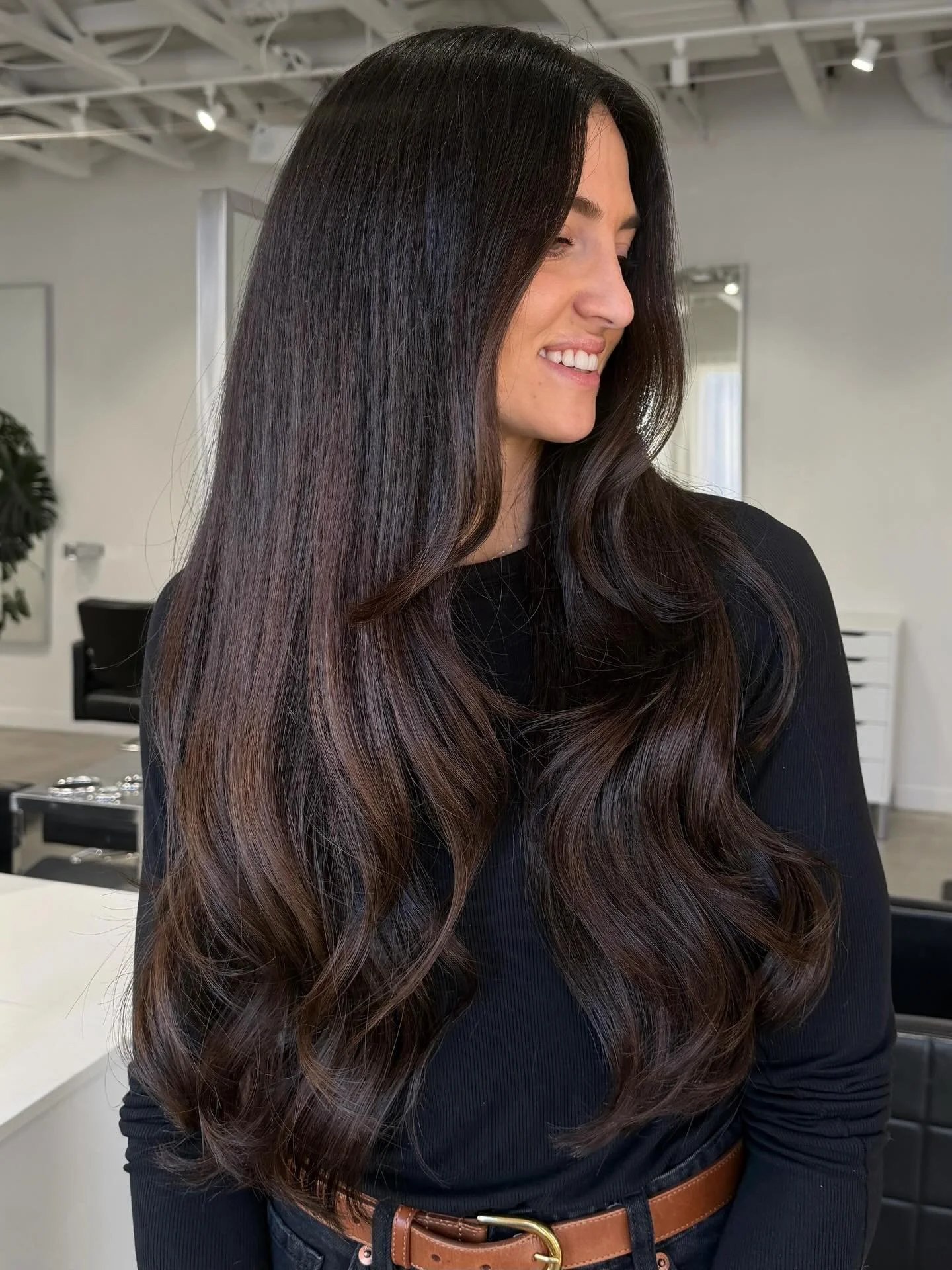 I may never fully recover from this transformation. WOW!!! 🔥🔥🔥 @breanne_leib @schwarzkopfpro