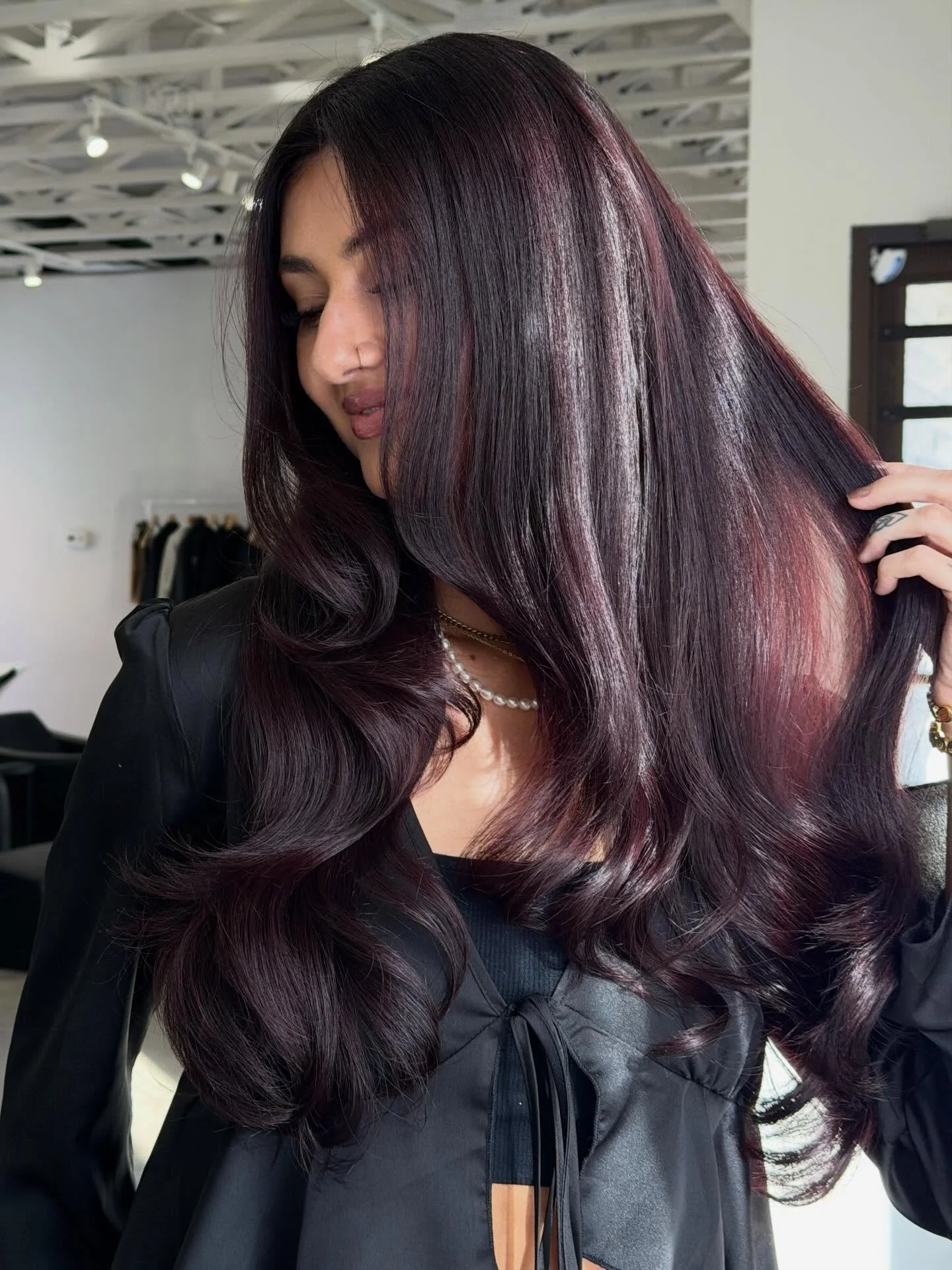 The photos of this colour deserve a hard post. They can&rsquo;t sit on my camera roll any longer, she needs to be seen! 🥰😍🍇 @natalia.p12