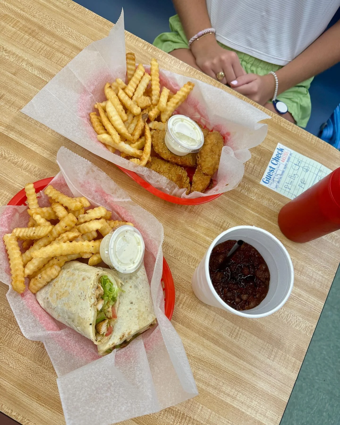 Tar Heels! Come ring in the school year with some Sutton&rsquo;s! 🥪🥤📚✏️ Happy FWOC!
Open 7am-3:30pm Monday - Saturday
9am-3:30pm Sunday