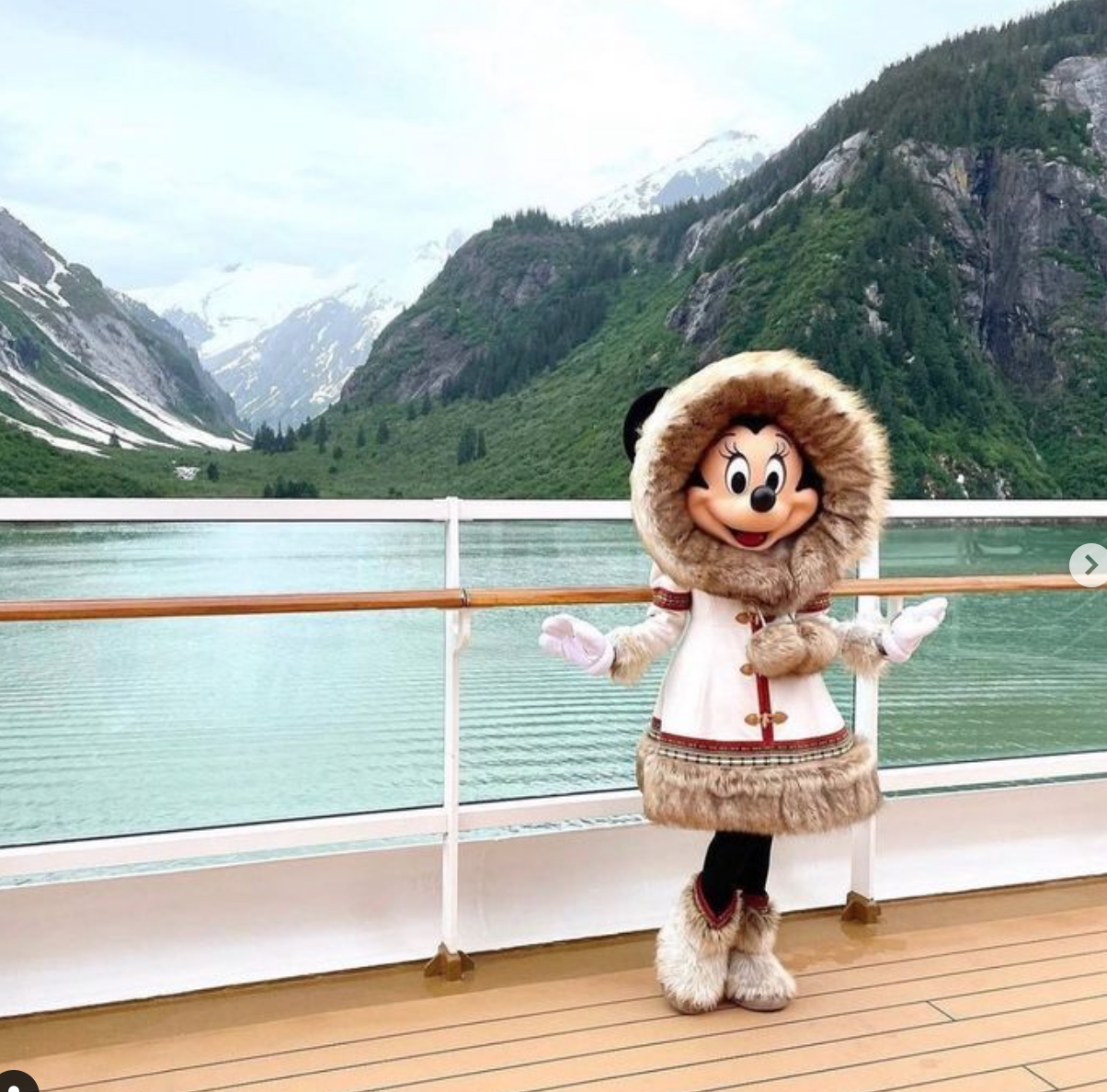 TheWanderlustLab_DisneyCruiseMinnie.png